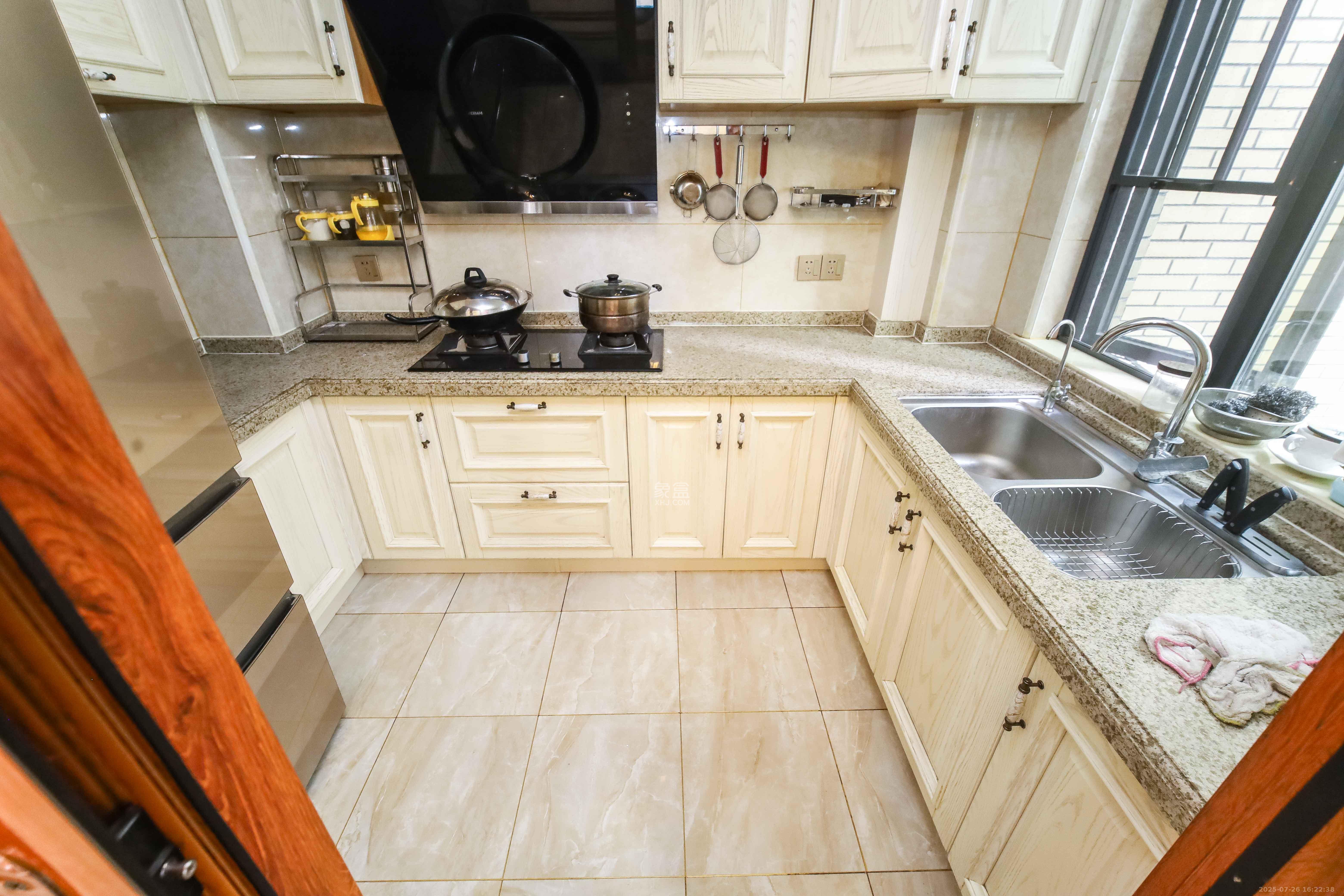 长房白沙湾 3室2厅2卫 158.0万 长房白沙湾 3室2厅2卫 158.0万厨房