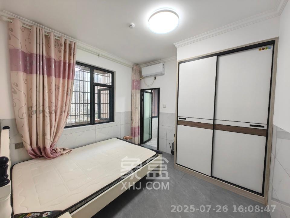嘉荣苑  1室1厅1卫   1300.00元/月室内图