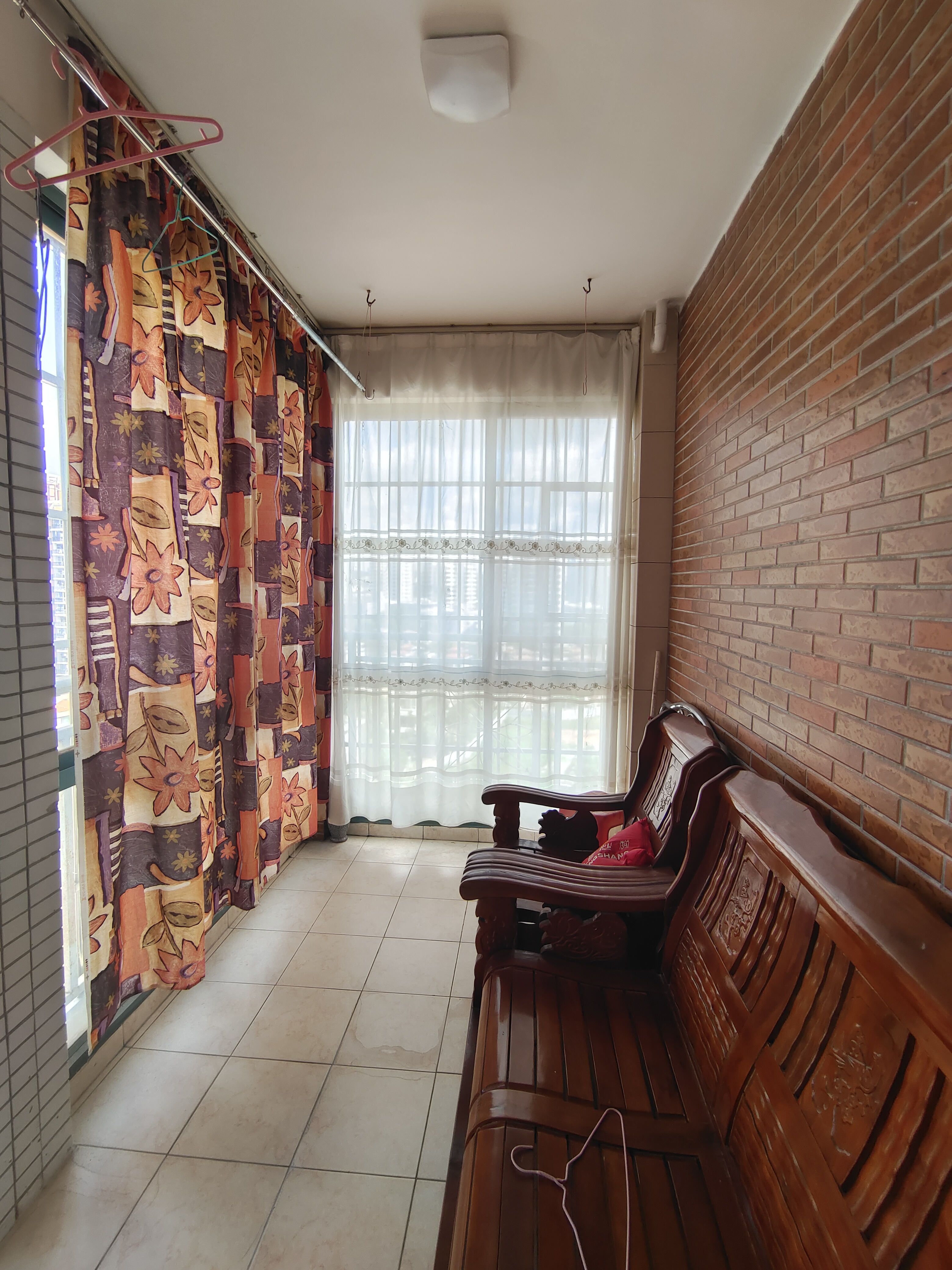 万花坊  2室2厅1卫    2400.0元/月 万花坊  2室2厅1卫    2400.0元/月室内图