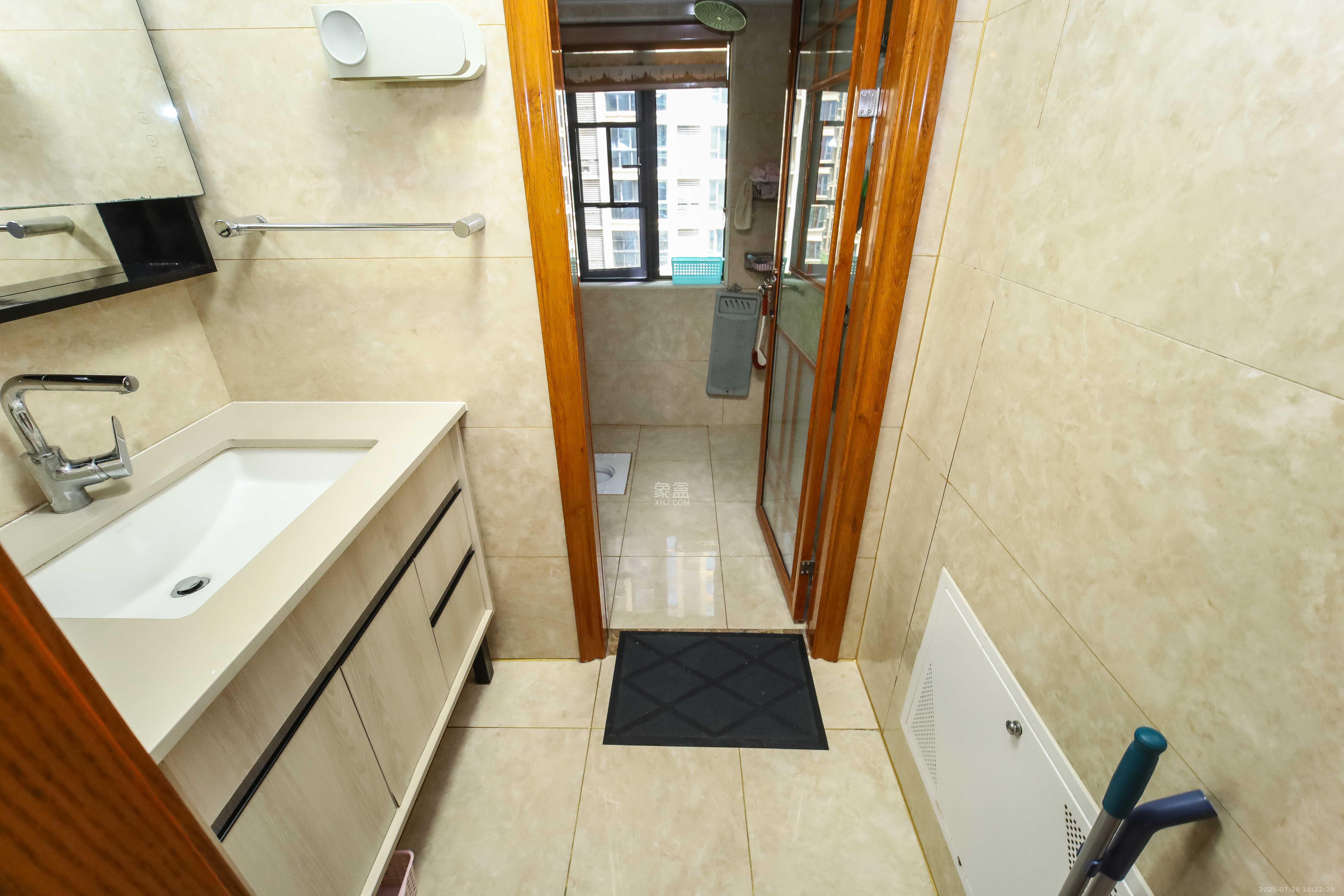 长房白沙湾 3室2厅2卫 158.0万 长房白沙湾 3室2厅2卫 158.0万卫生间