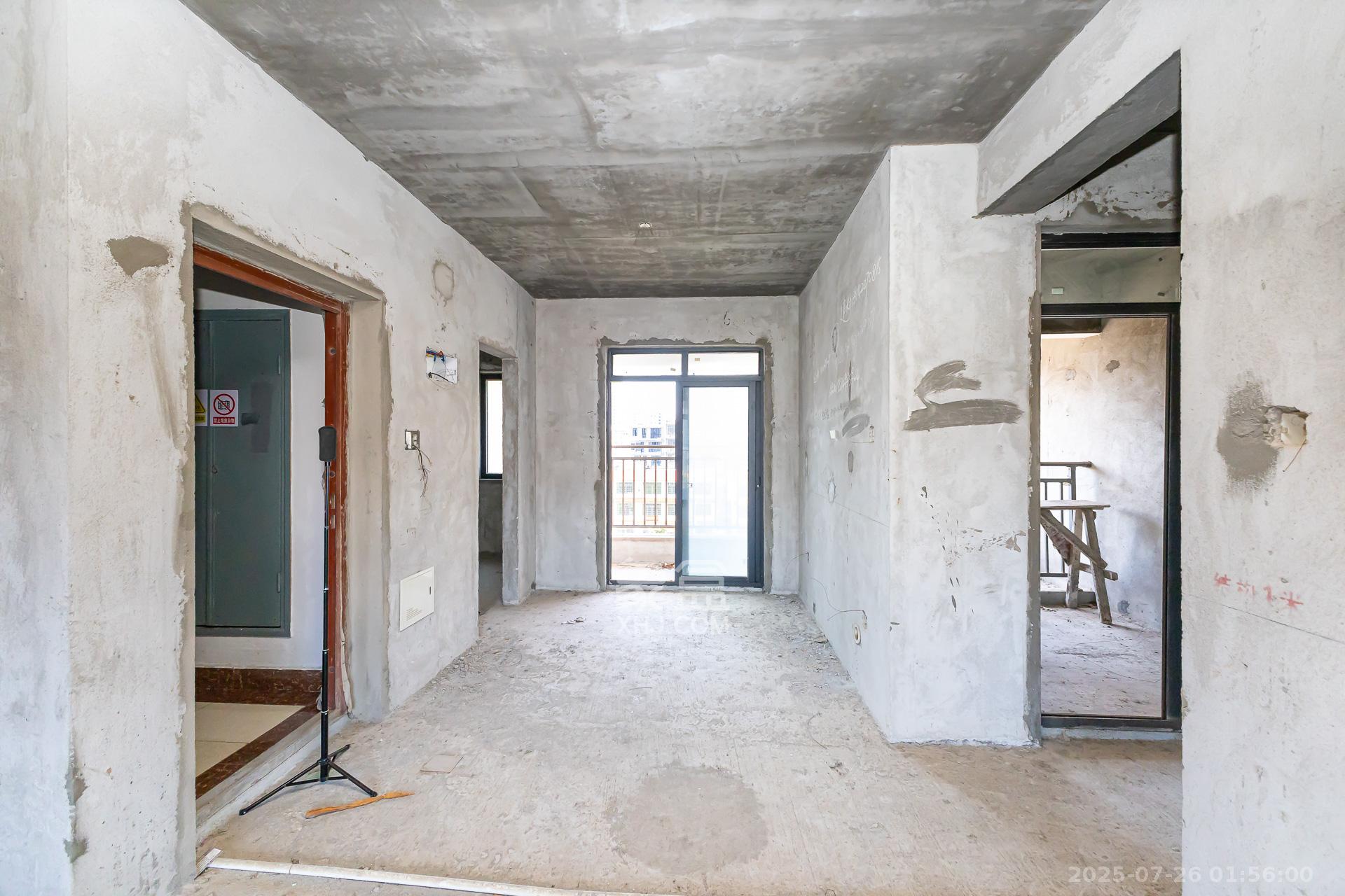 润和之悦（金泽园）  4室2厅2卫    72.0万客厅