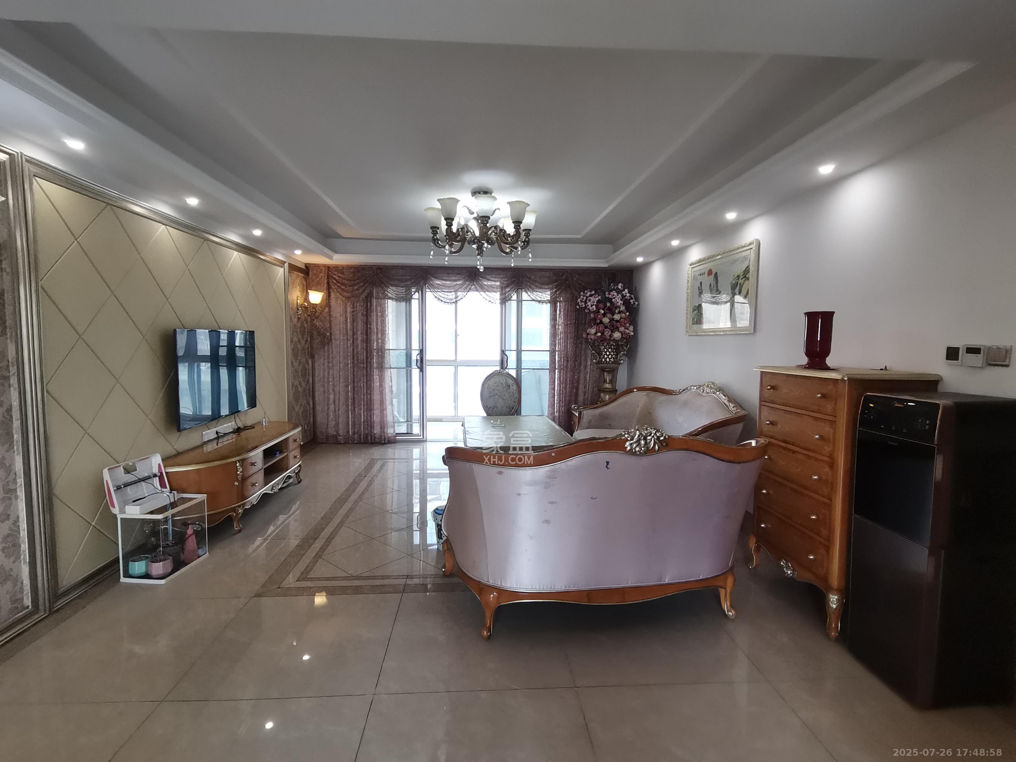 融科东南海  4室2厅2卫    4500.0元/月 融科东南海  4室2厅2卫    4500.0元/月