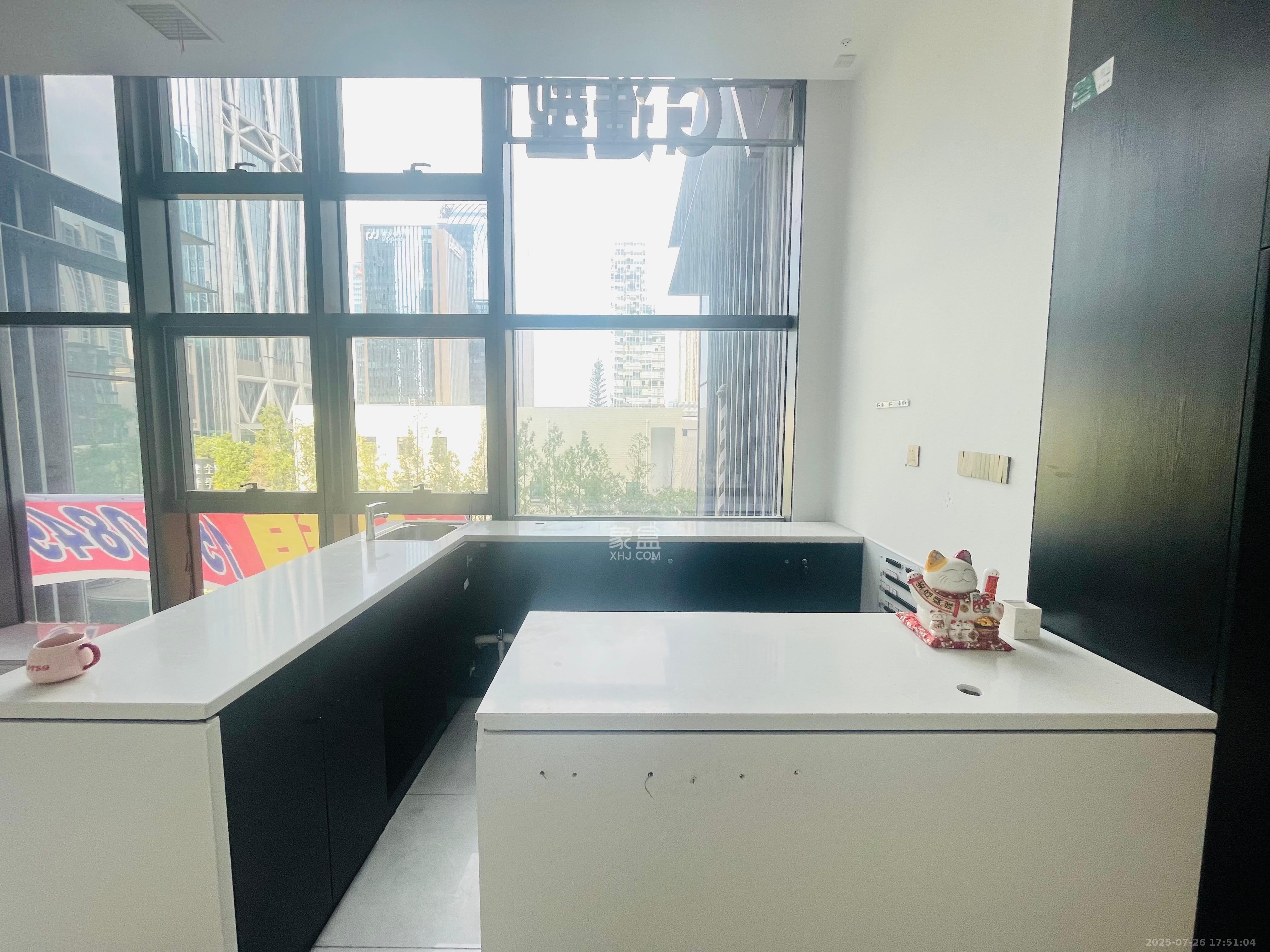 卓越中寰 2室1厅1卫 6300.0元/月 卓越中寰 2室1厅1卫 6300.0元/月室内图