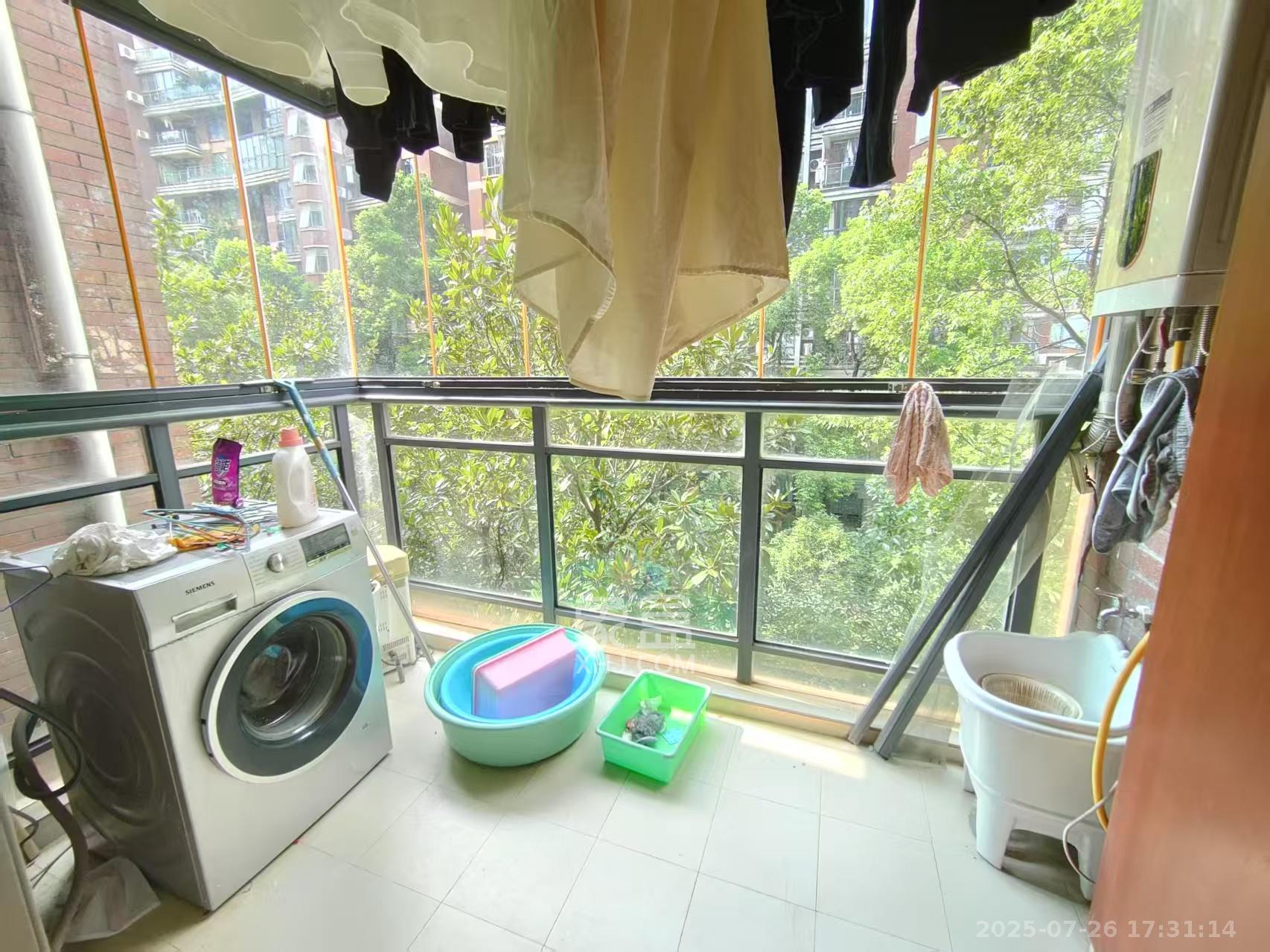 奥林匹克花园  3室2厅2卫    2700.0元/月室内图