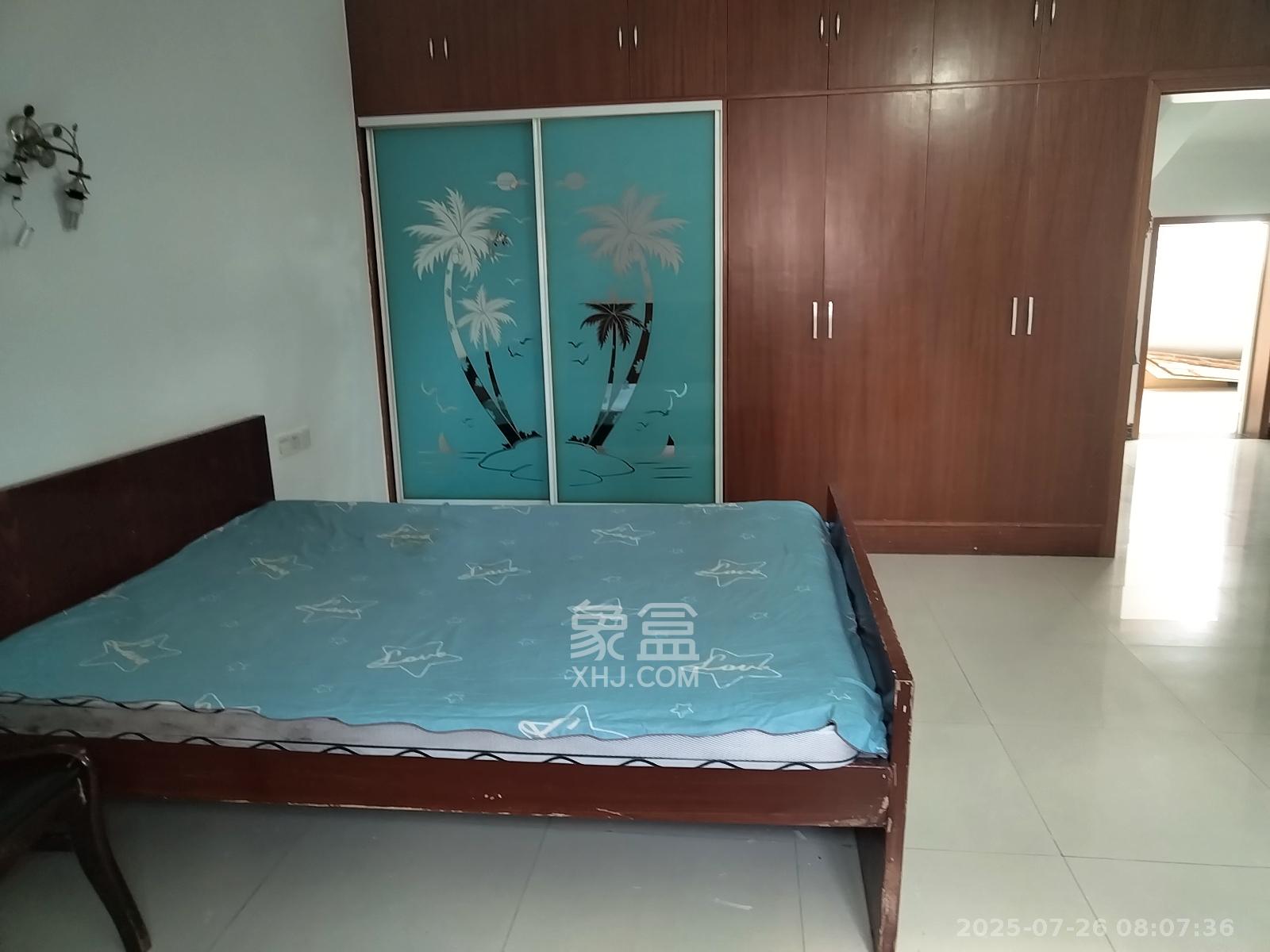 莲湖汽配城 4室2厅1卫 2500.0元/月 莲湖汽配城 4室2厅1卫 2500.0元/月室内图