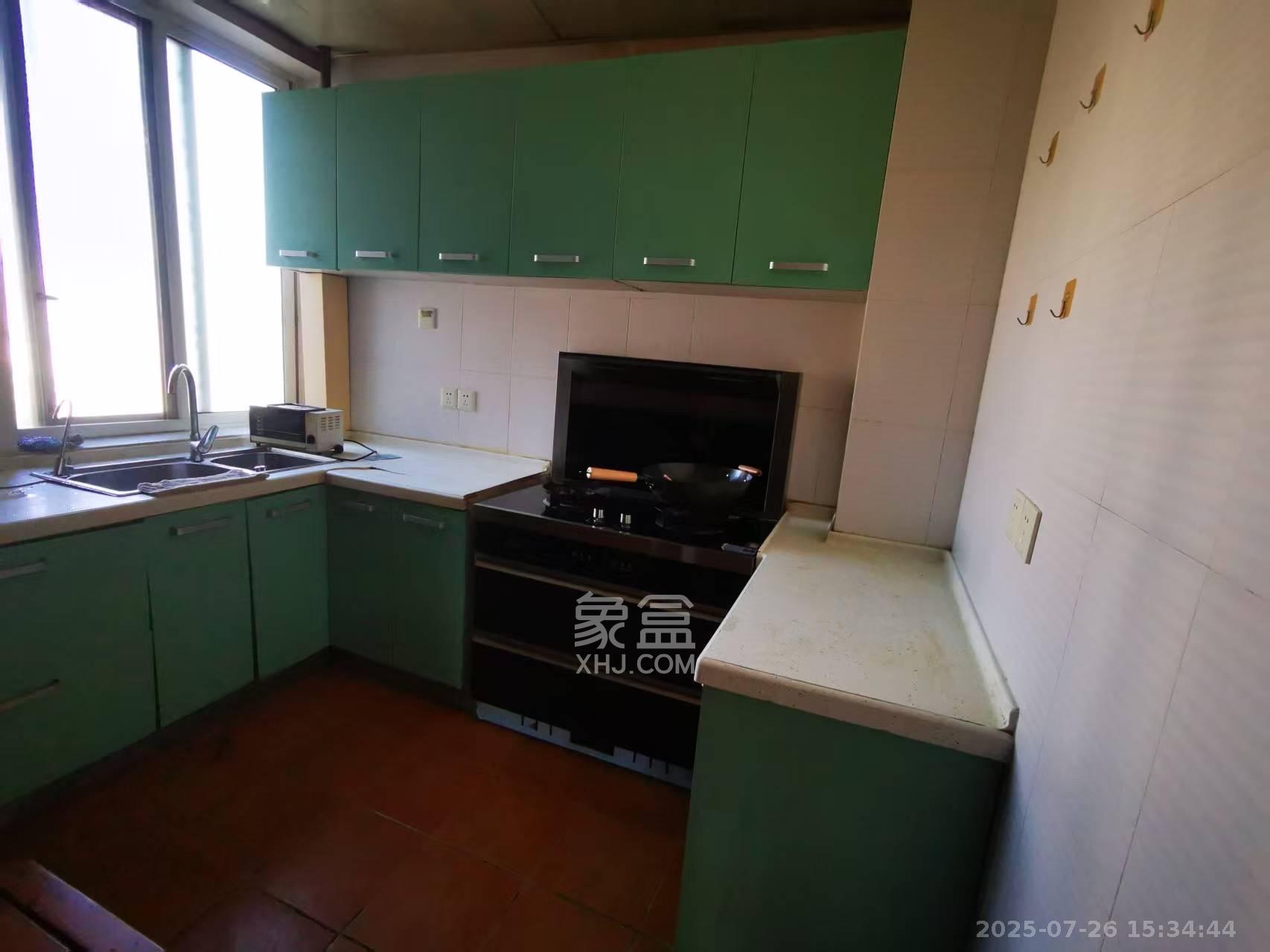 恒丰佳星园 3室2厅2卫 2600.0元/月 恒丰佳星园 3室2厅2卫 2600.0元/月室内图