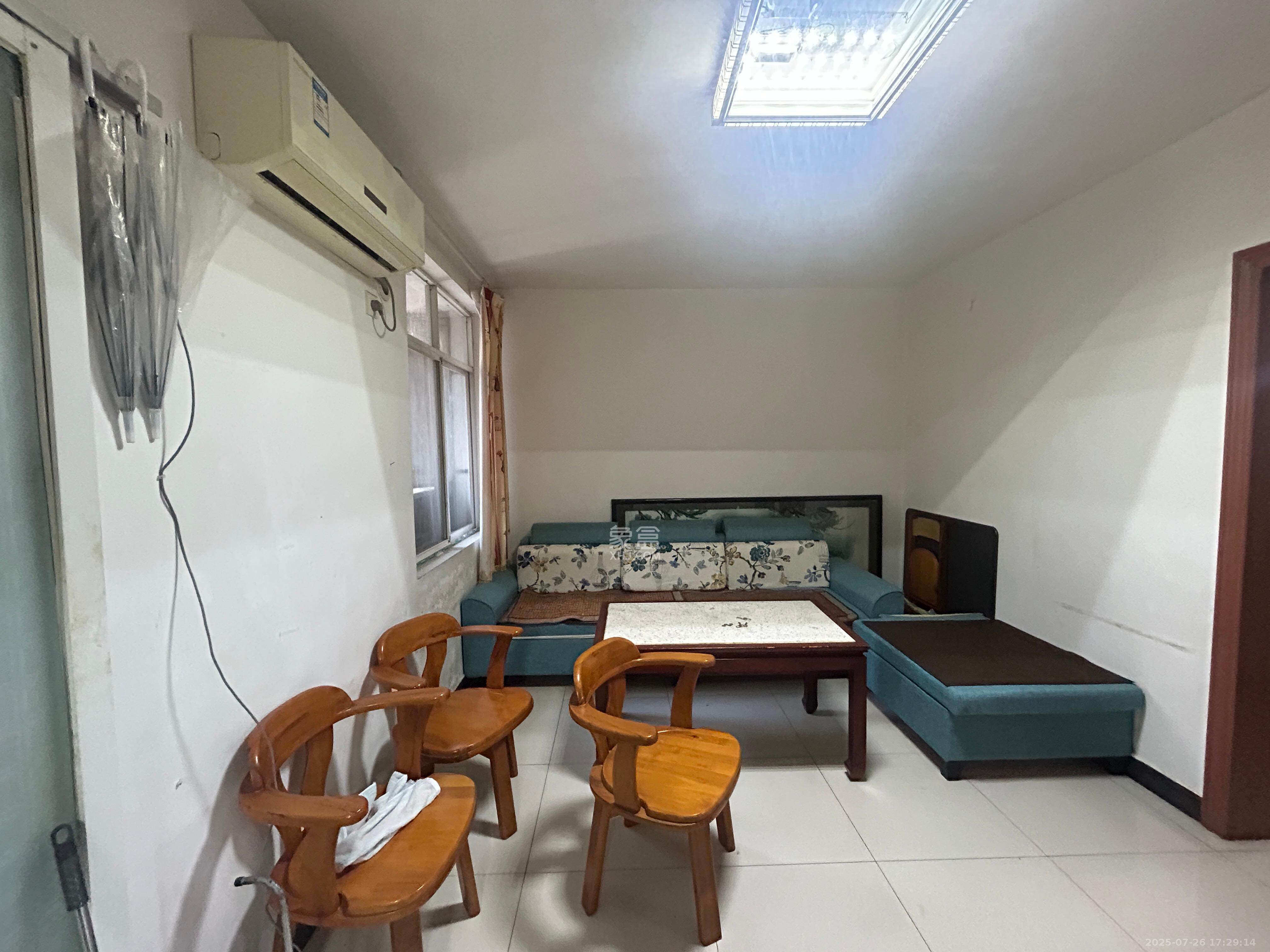 金科园 3室1厅1卫 1800.0元/月 金科园 3室1厅1卫 1800.0元/月室内图