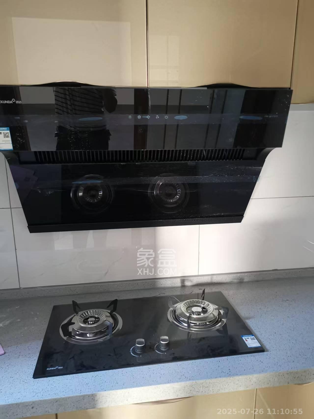 东方美地  4室2厅2卫    3500.0元/月室内图