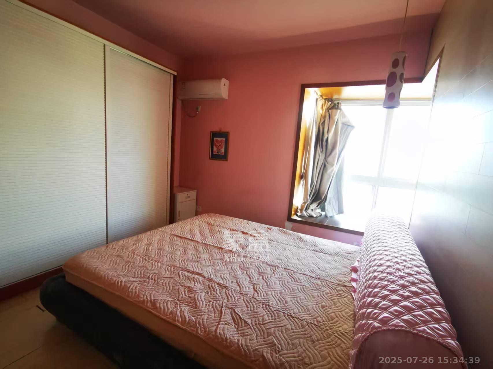 恒丰佳星园 3室2厅2卫 2600.0元/月 恒丰佳星园 3室2厅2卫 2600.0元/月室内图