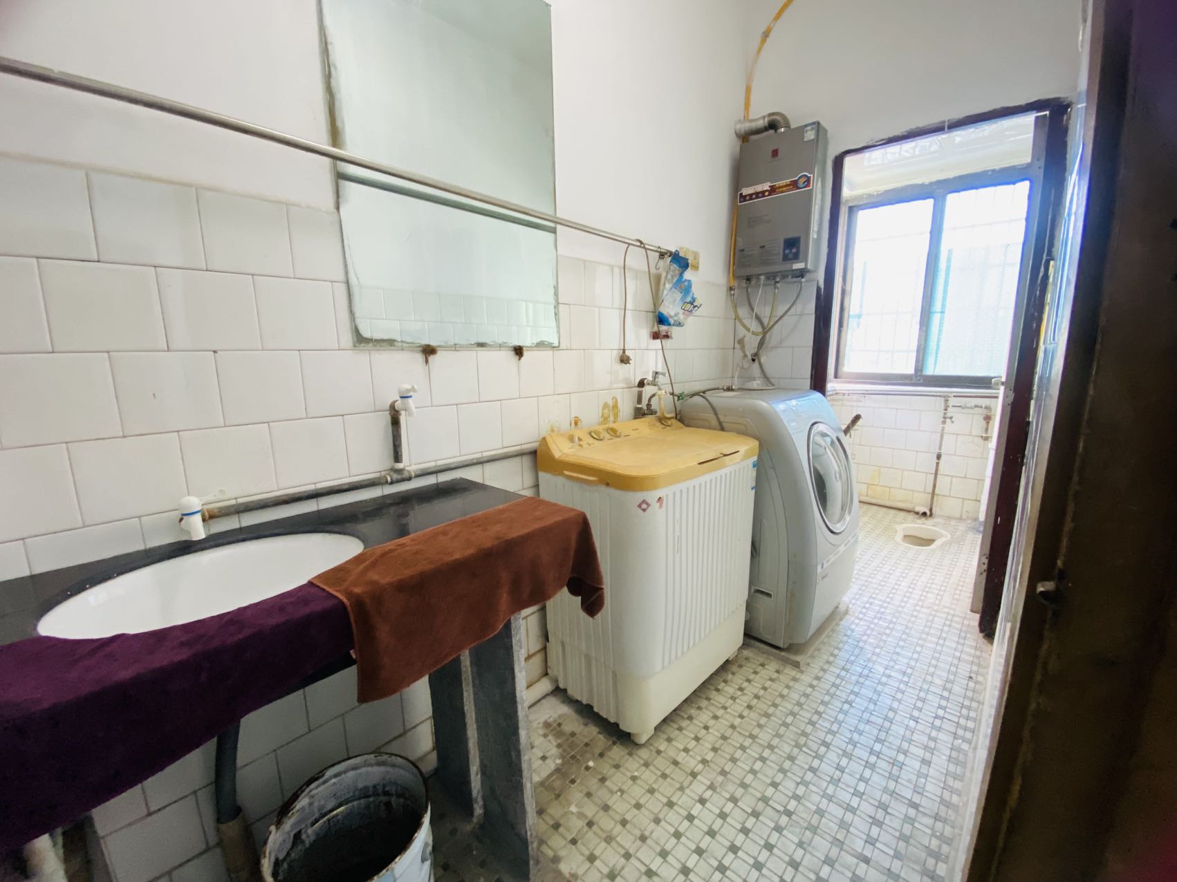 资阳区汽车路办事处三圣殿社区 2室2厅1卫 1200.0元/月 资阳区汽车路办事处三圣殿社区 2室2厅1卫 1200.0元/月室内图