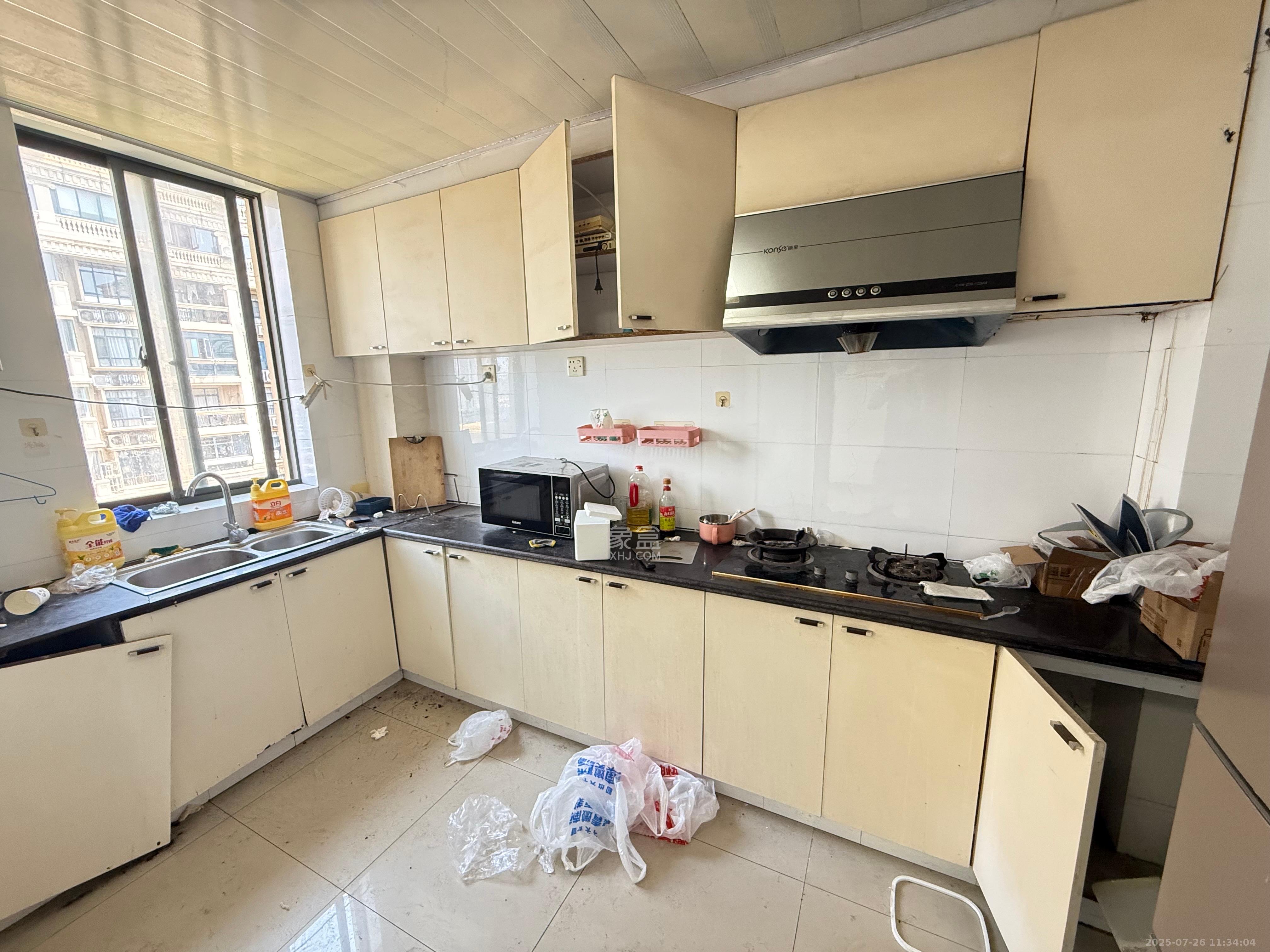 世嘉国际华城  3室2厅2卫    3100.0元/月室内图