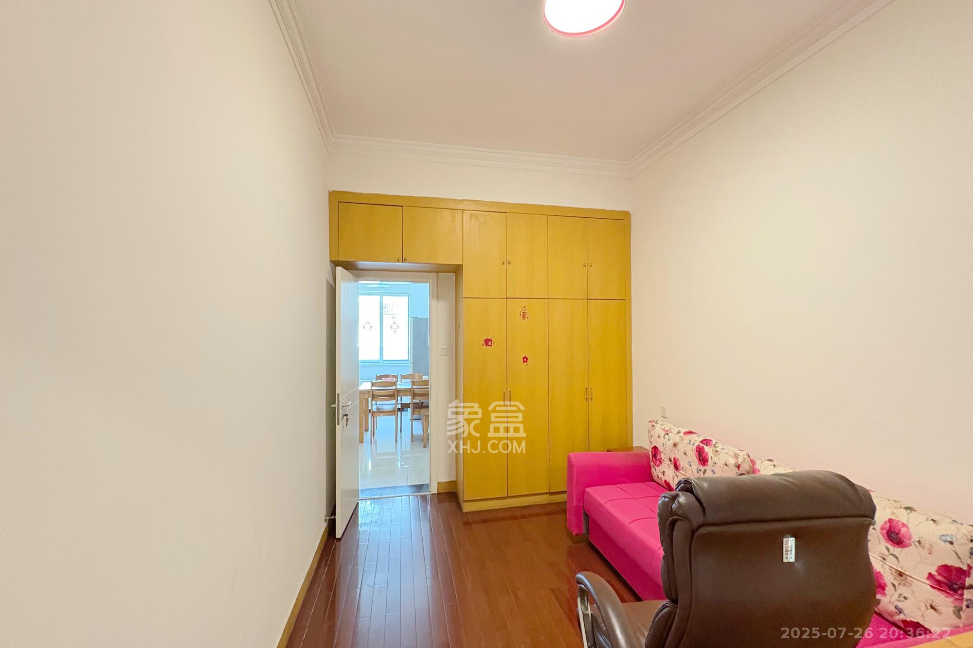 省公安厅  3室2厅1卫    129.8万卧室