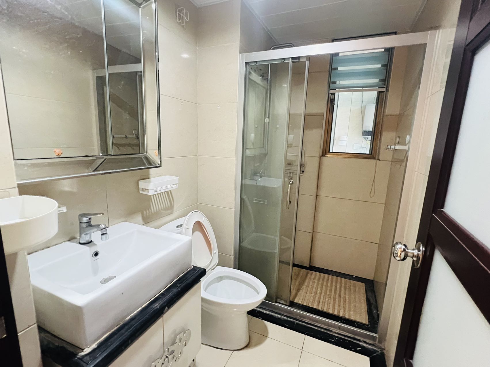 碧桂园 3室2厅1卫 1700.0元/月 碧桂园 3室2厅1卫 1700.0元/月室内图