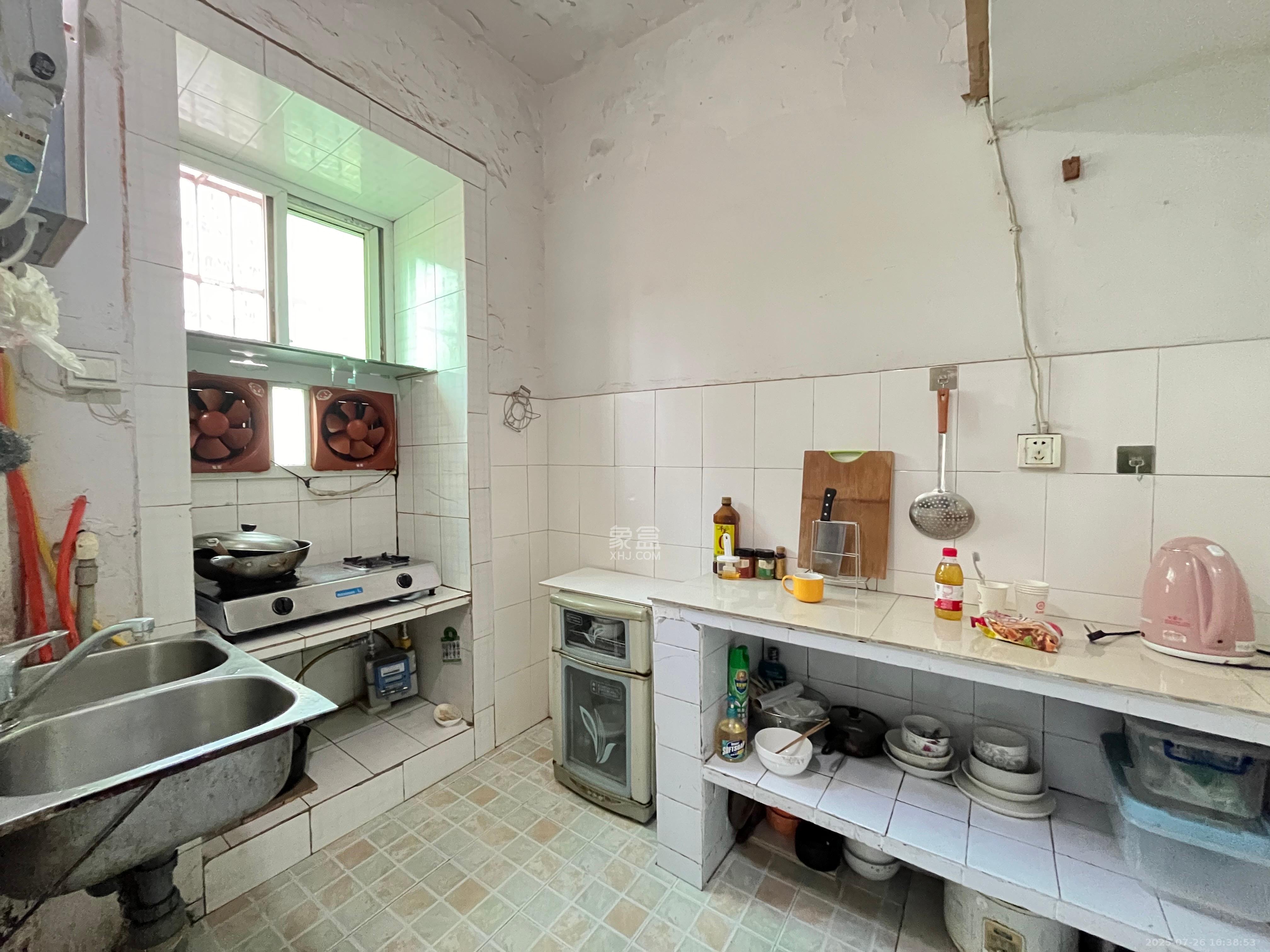 望麓桥回收公司院内 1室0厅0卫 1550.0元/月 望麓桥回收公司院内 1室0厅0卫 1550.0元/月室内图