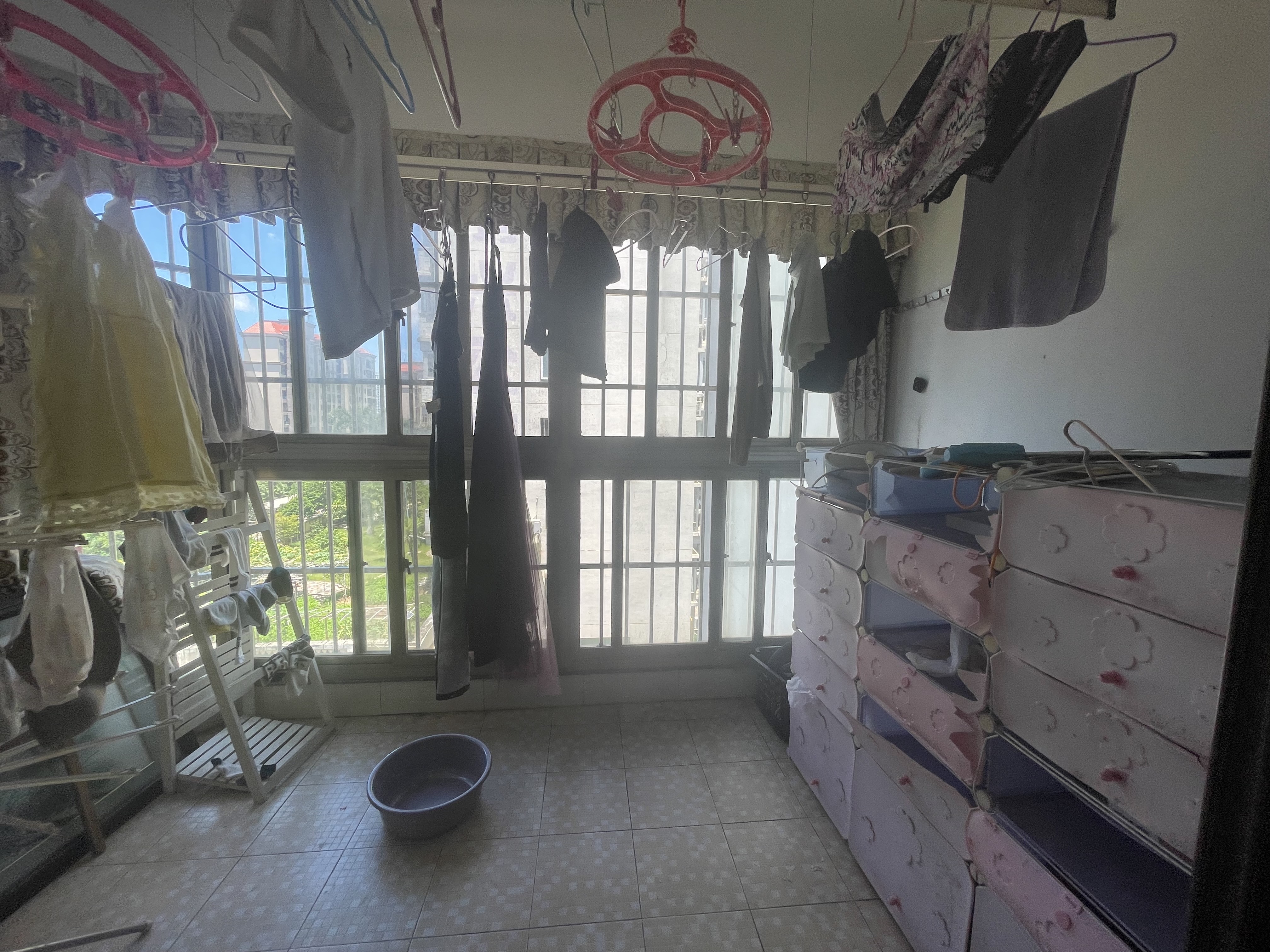 世代雅居  3室2厅2卫   3200.00元/月室内图