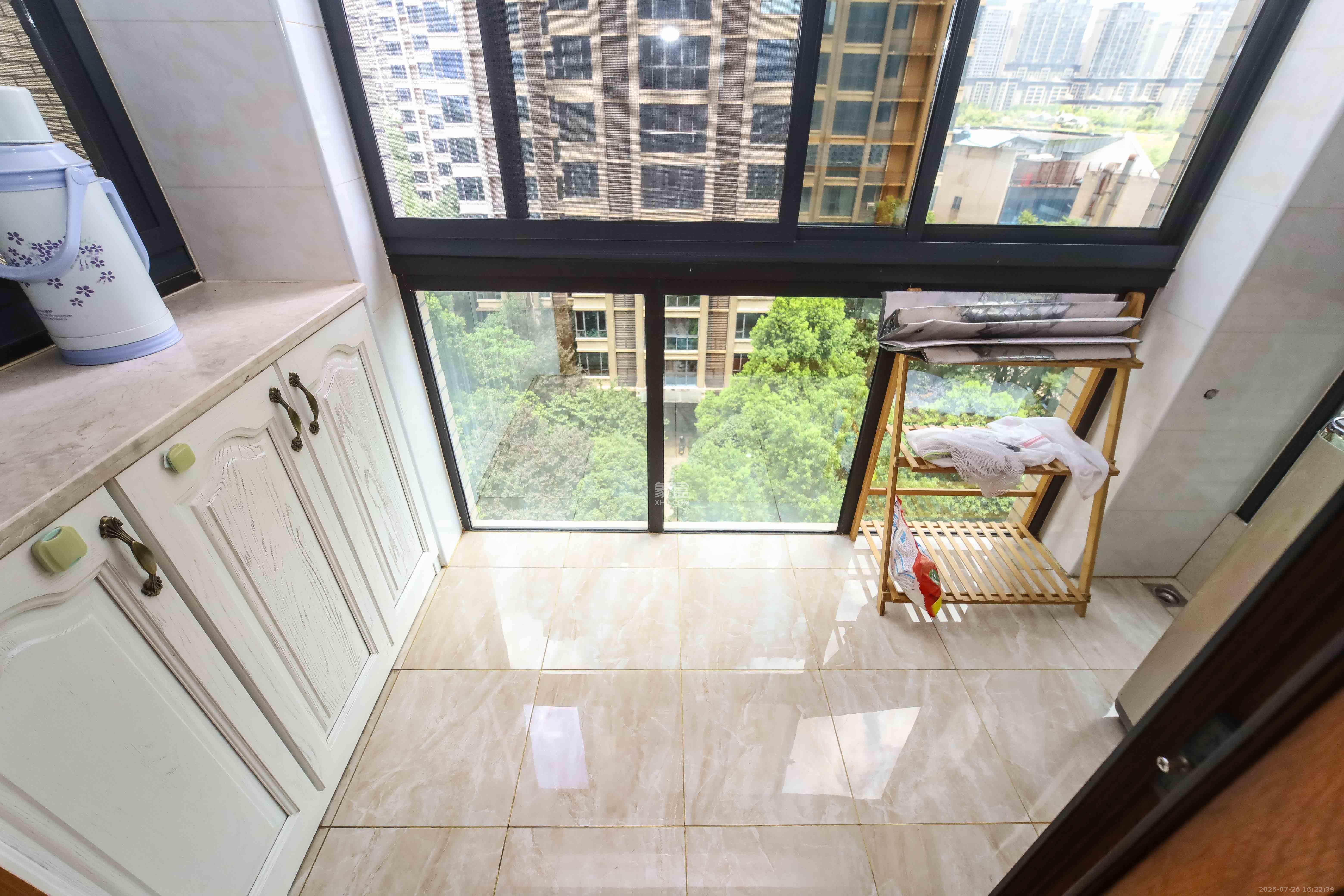 长房白沙湾 3室2厅2卫 158.0万 长房白沙湾 3室2厅2卫 158.0万阳台