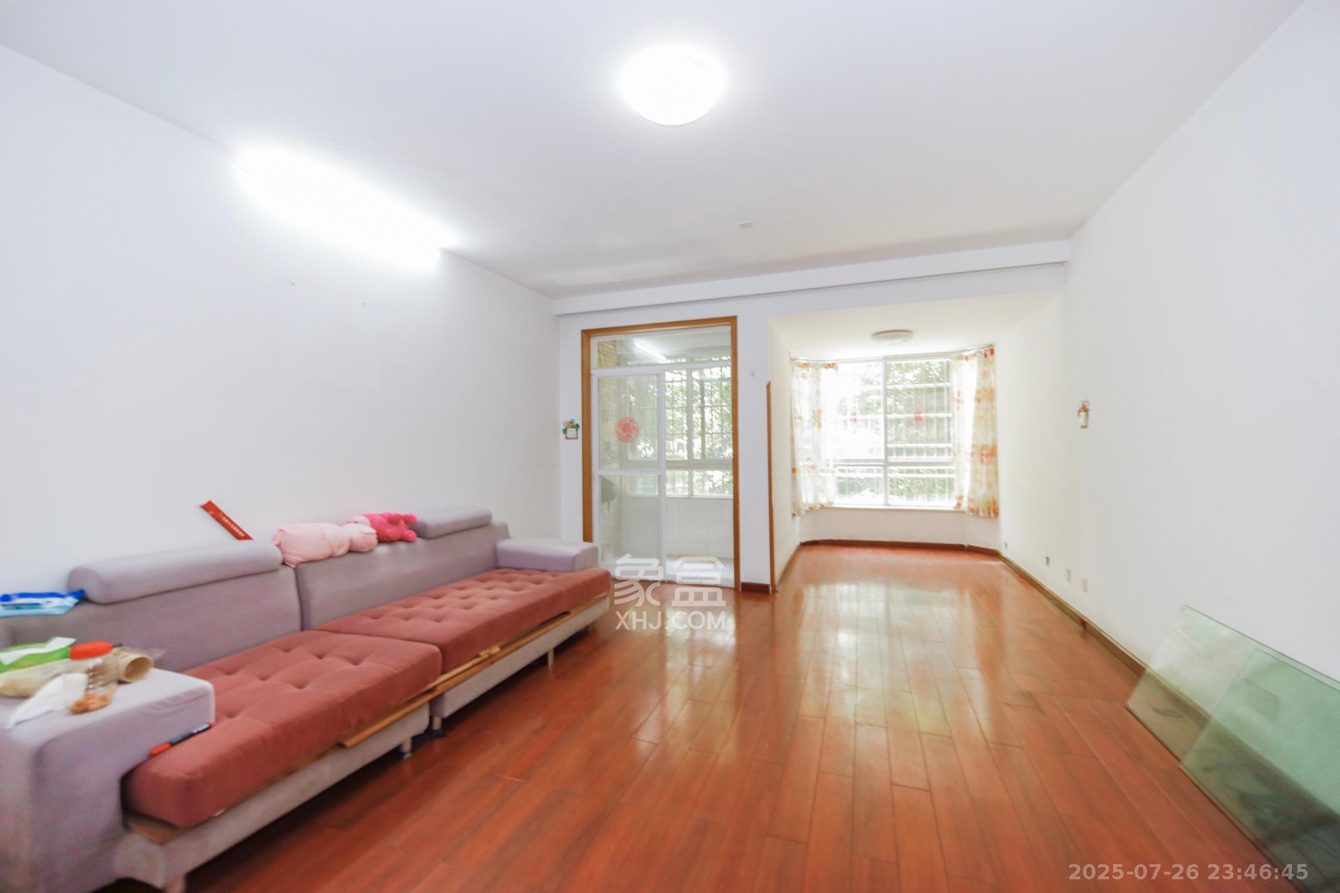 山水庭院  2室2厅1卫    56.0万 山水庭院  2室2厅1卫    56.0万客厅