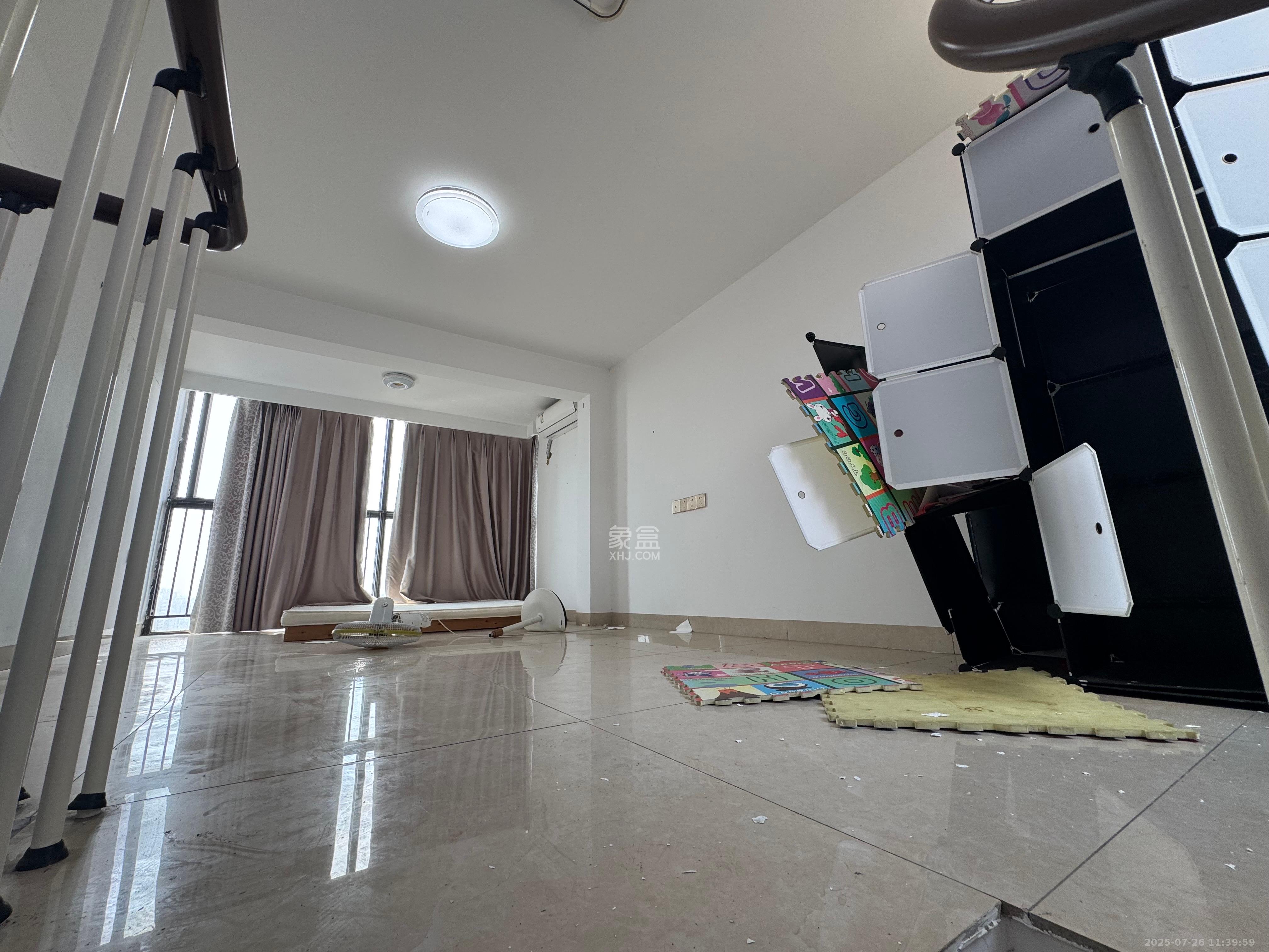 金土地第一湾 4室2厅2卫 3500.0元/月 金土地第一湾 4室2厅2卫 3500.0元/月室内图