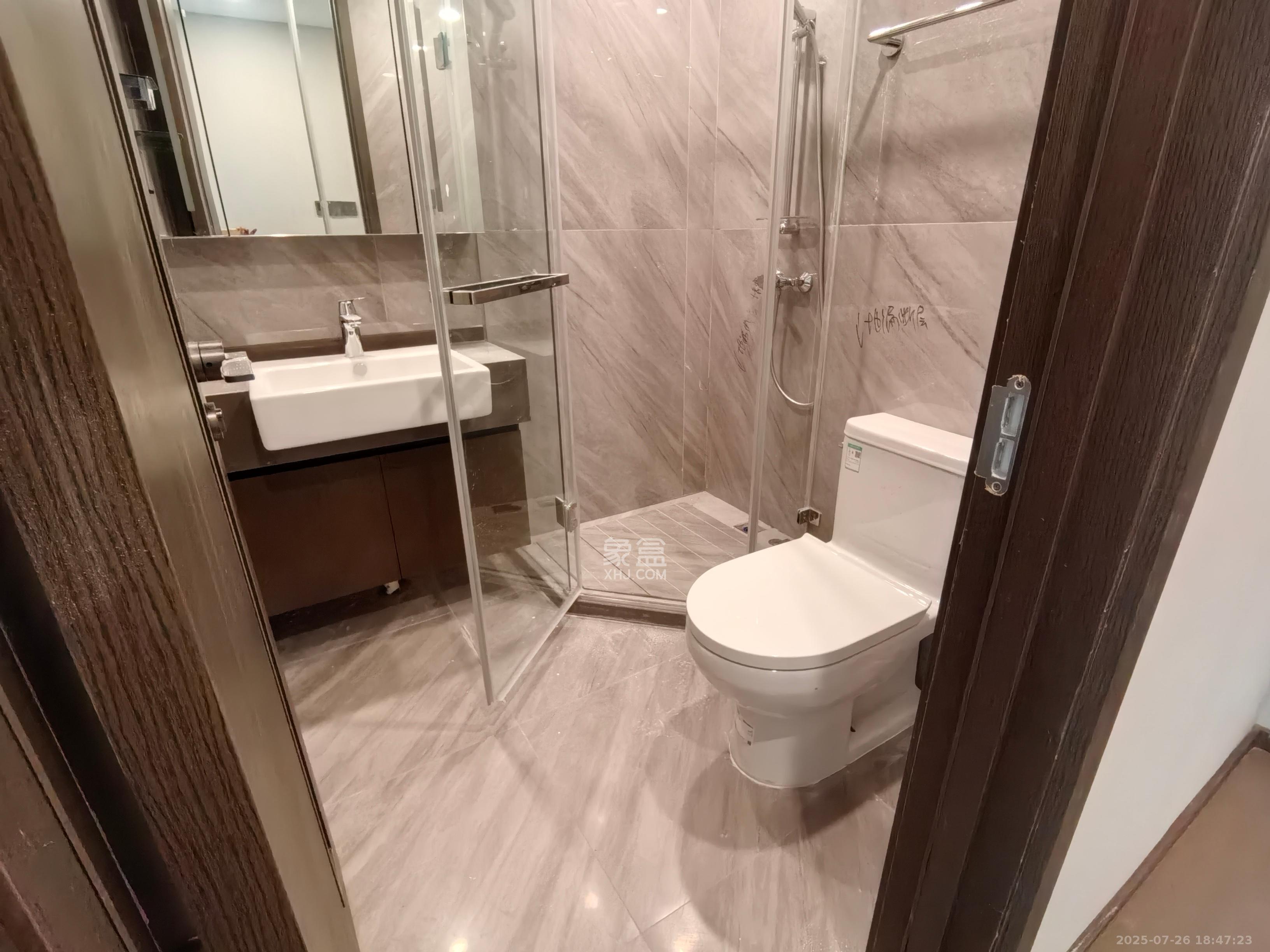 龙湖舜山府  4室2厅2卫    6000.0元/月室内图