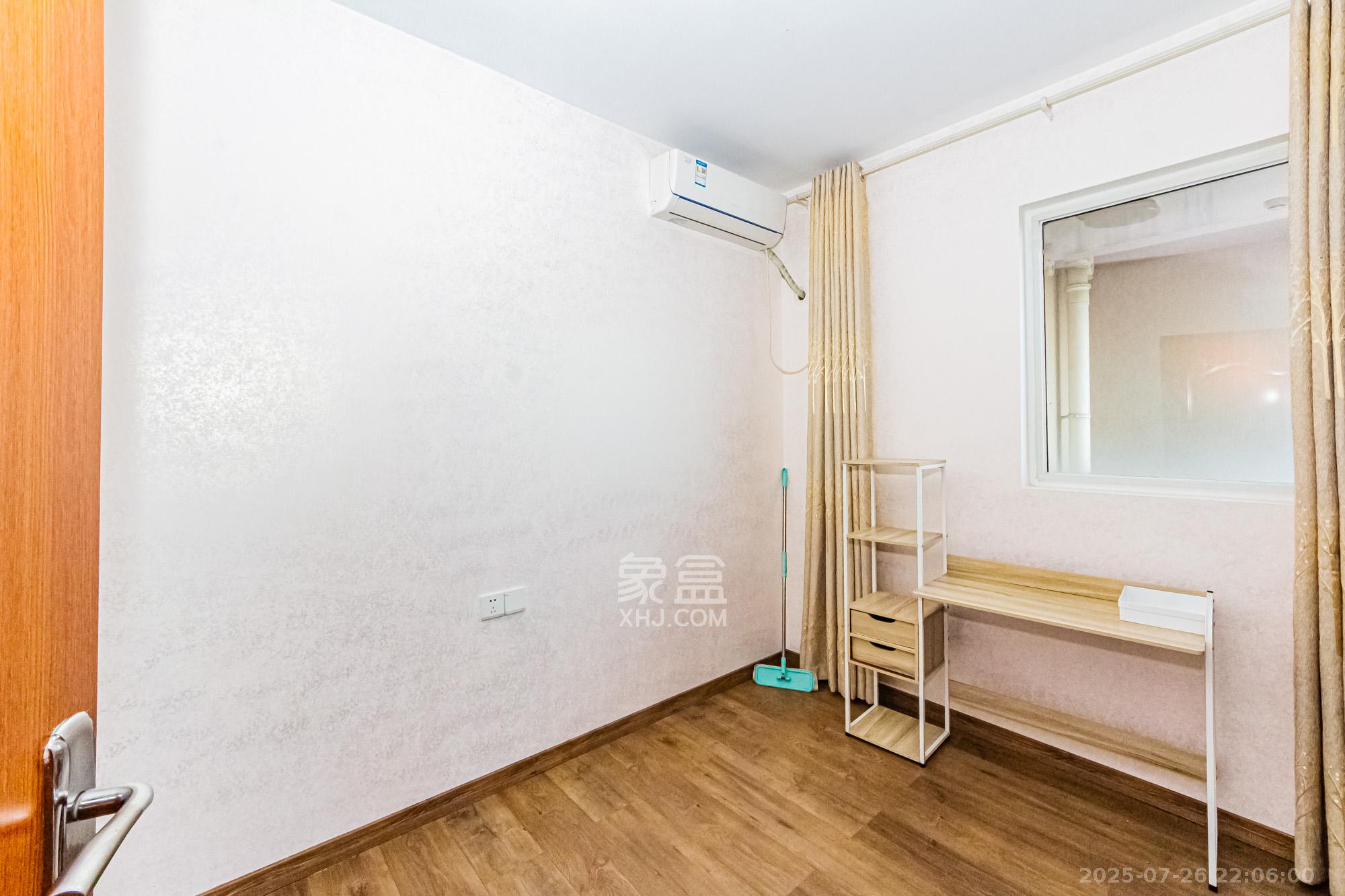 北辰三角洲E4区 3室2厅1卫 125.0万 北辰三角洲E4区 3室2厅1卫 125.0万卧室