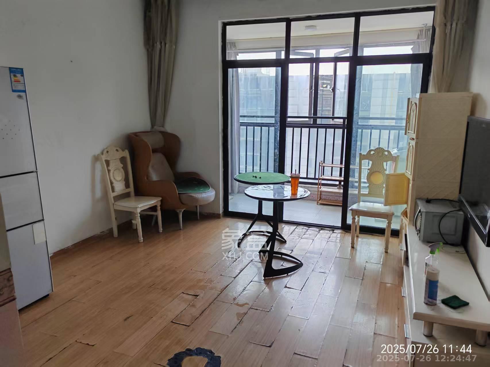 湘腾城市广场  2室1厅1卫    2200.0元/月 湘腾城市广场  2室1厅1卫    2200.0元/月室内图