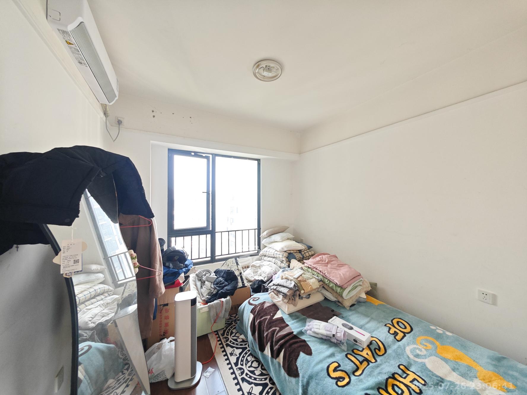 万科魅力之城非凡里 3室2厅2卫 108.0万 万科魅力之城非凡里 3室2厅2卫 108.0万卧室