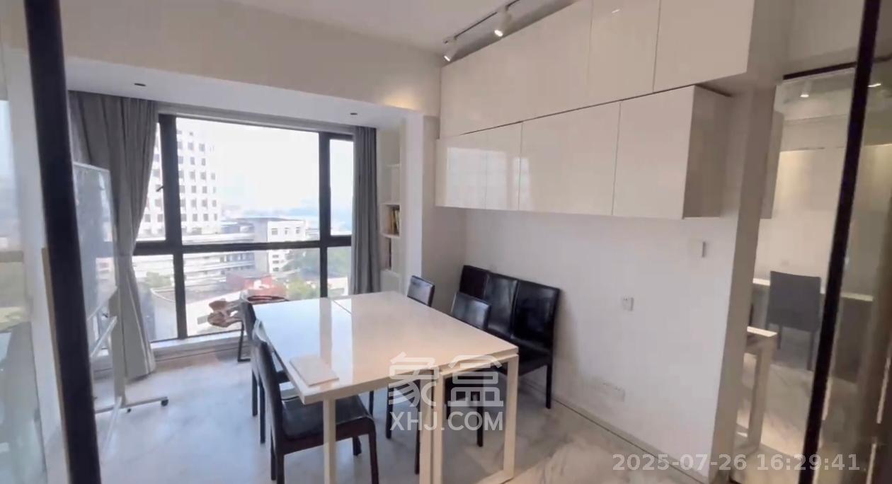 德思勤城市广场(宝格丽公寓) 1室0厅0卫 7500.0元/月 德思勤城市广场(宝格丽公寓) 1室0厅0卫 7500.0元/月室内图