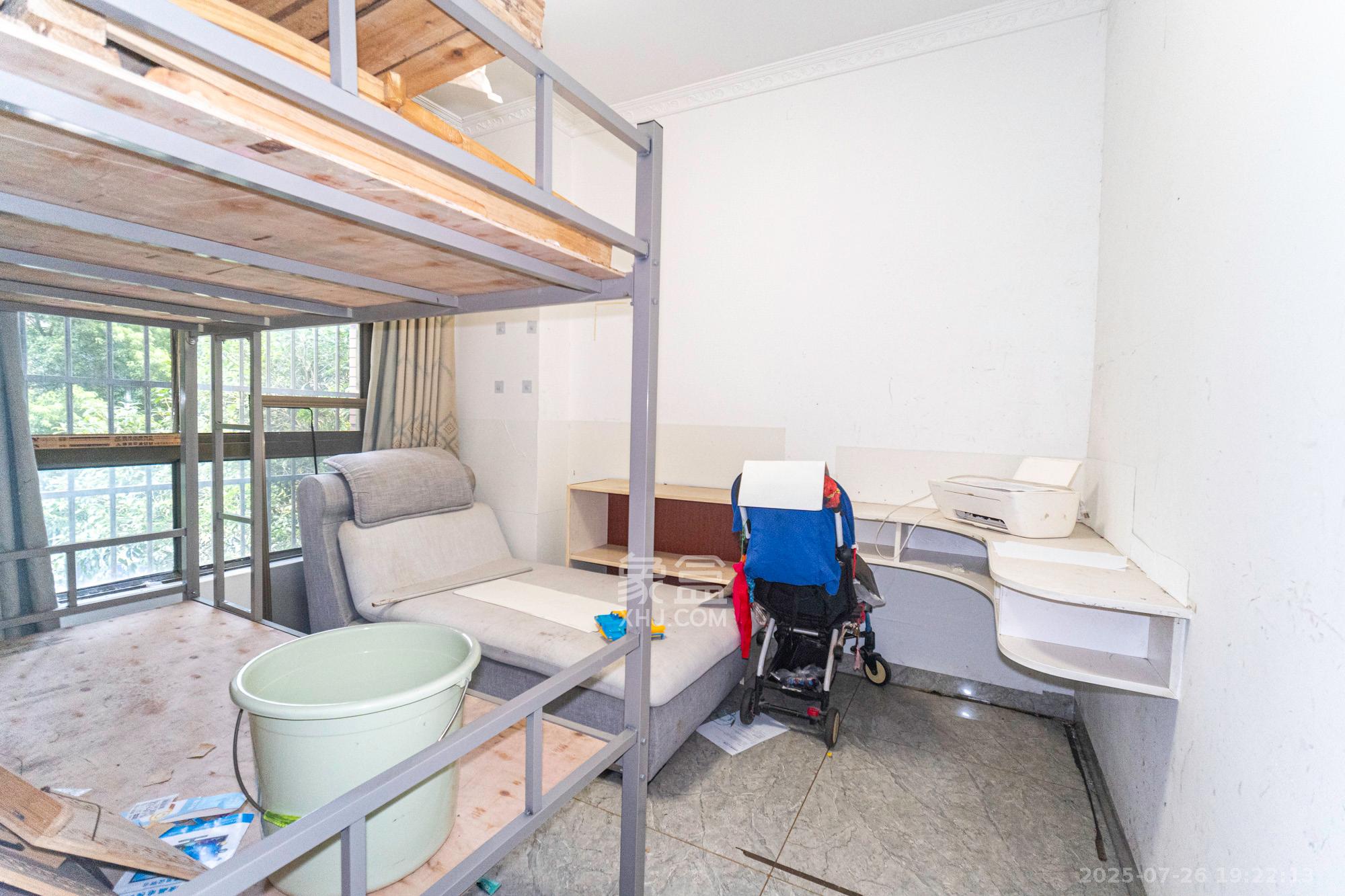 家和院 4室2厅2卫 88.0万 家和院 4室2厅2卫 88.0万卧室