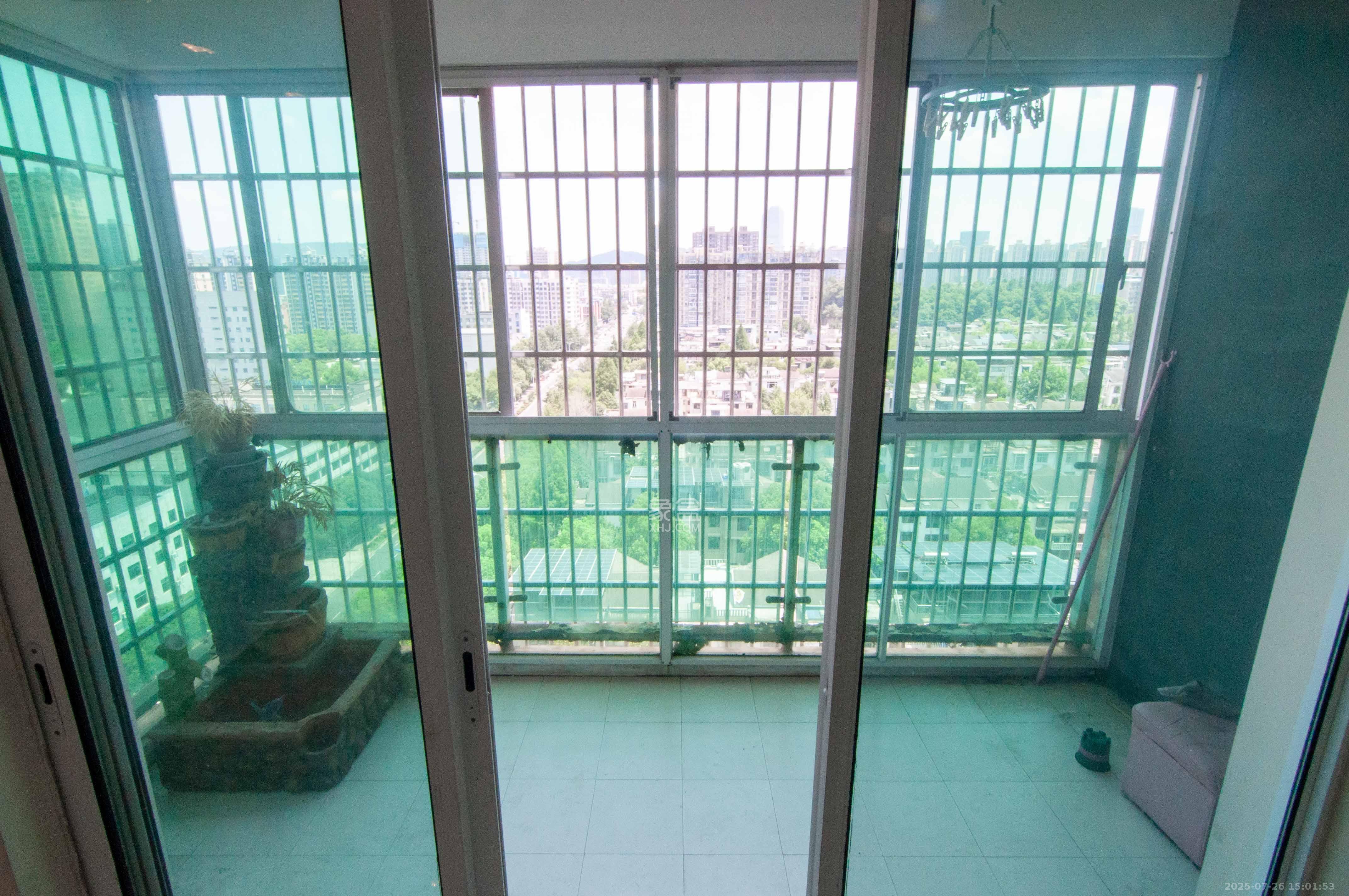 湘麓国际  2室2厅1卫    2600.0元/月室内图