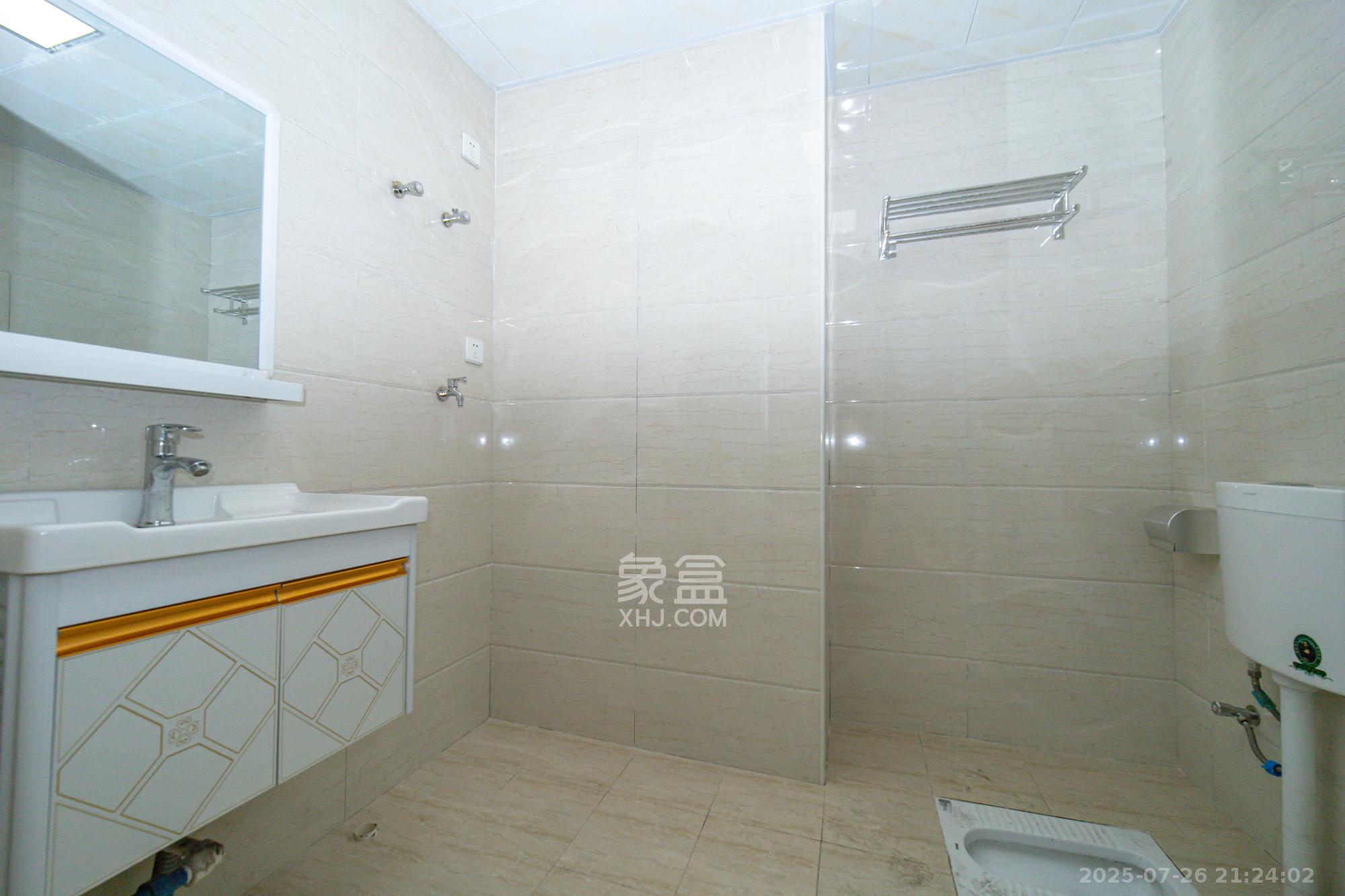 金科时代中心  1室1厅1卫    19.9万卫生间