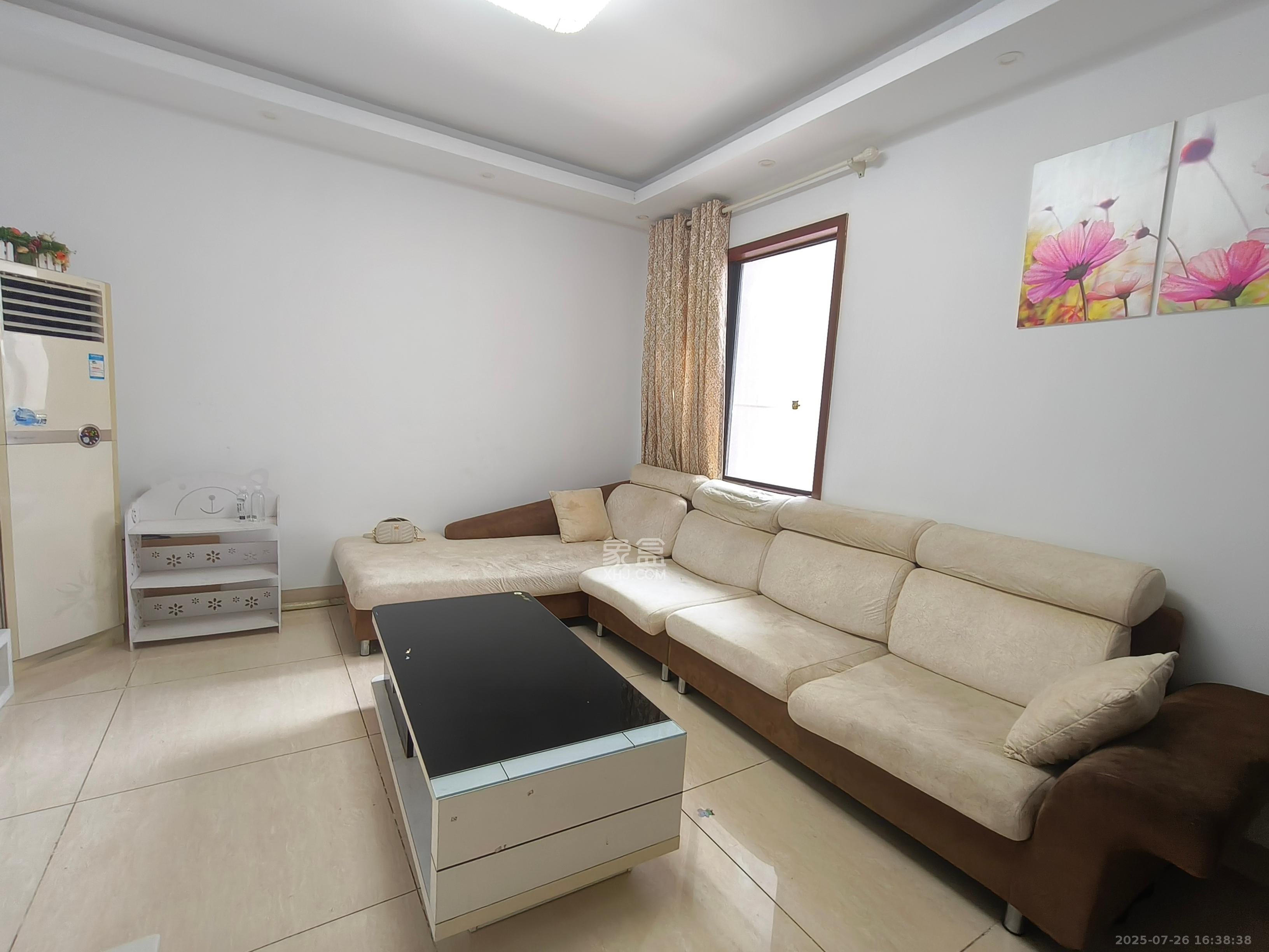 鑫远湘府华城 3室2厅1卫 2580.0元/月 鑫远湘府华城 3室2厅1卫 2580.0元/月室内图