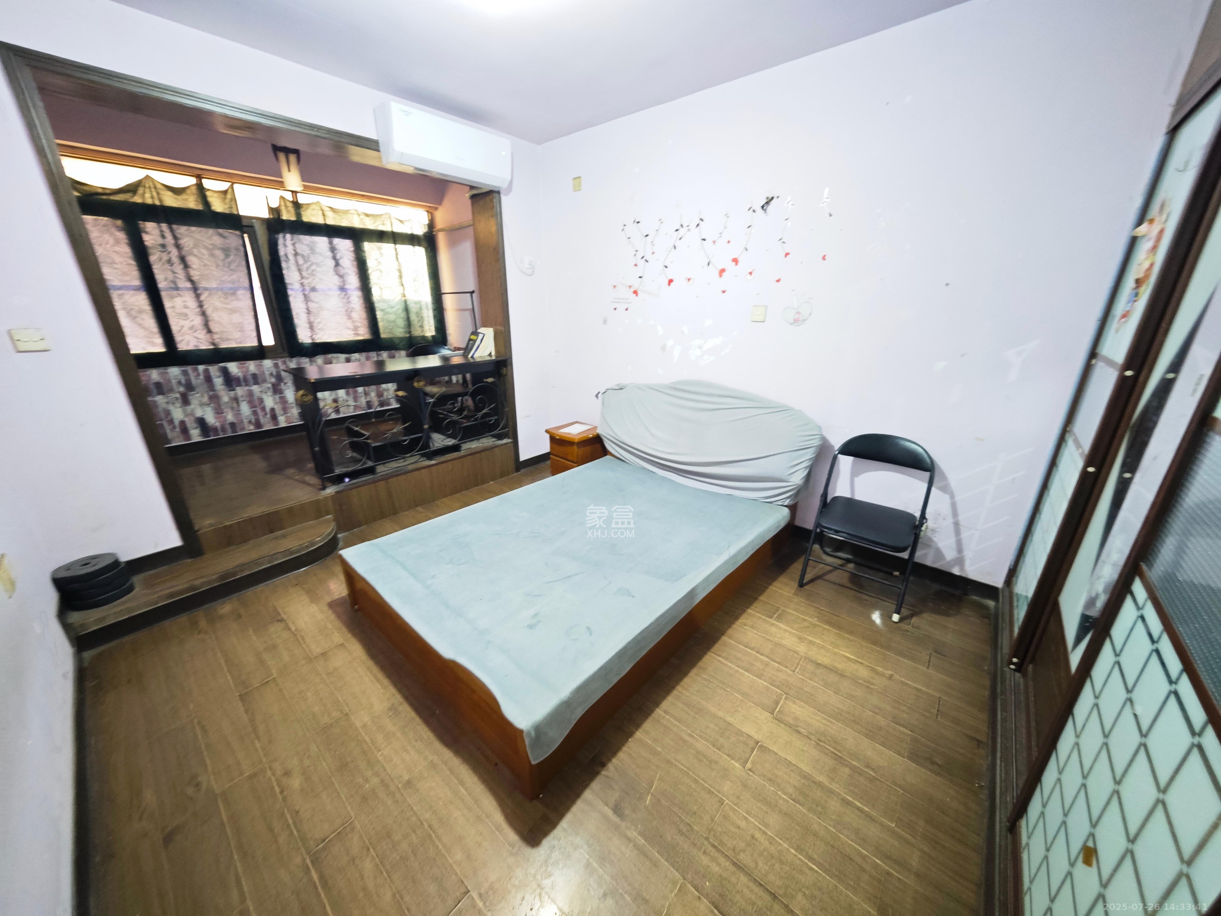 向家湾社区(含富湘公寓) 2室1厅1卫 1150.0元/月 向家湾社区(含富湘公寓) 2室1厅1卫 1150.0元/月室内图