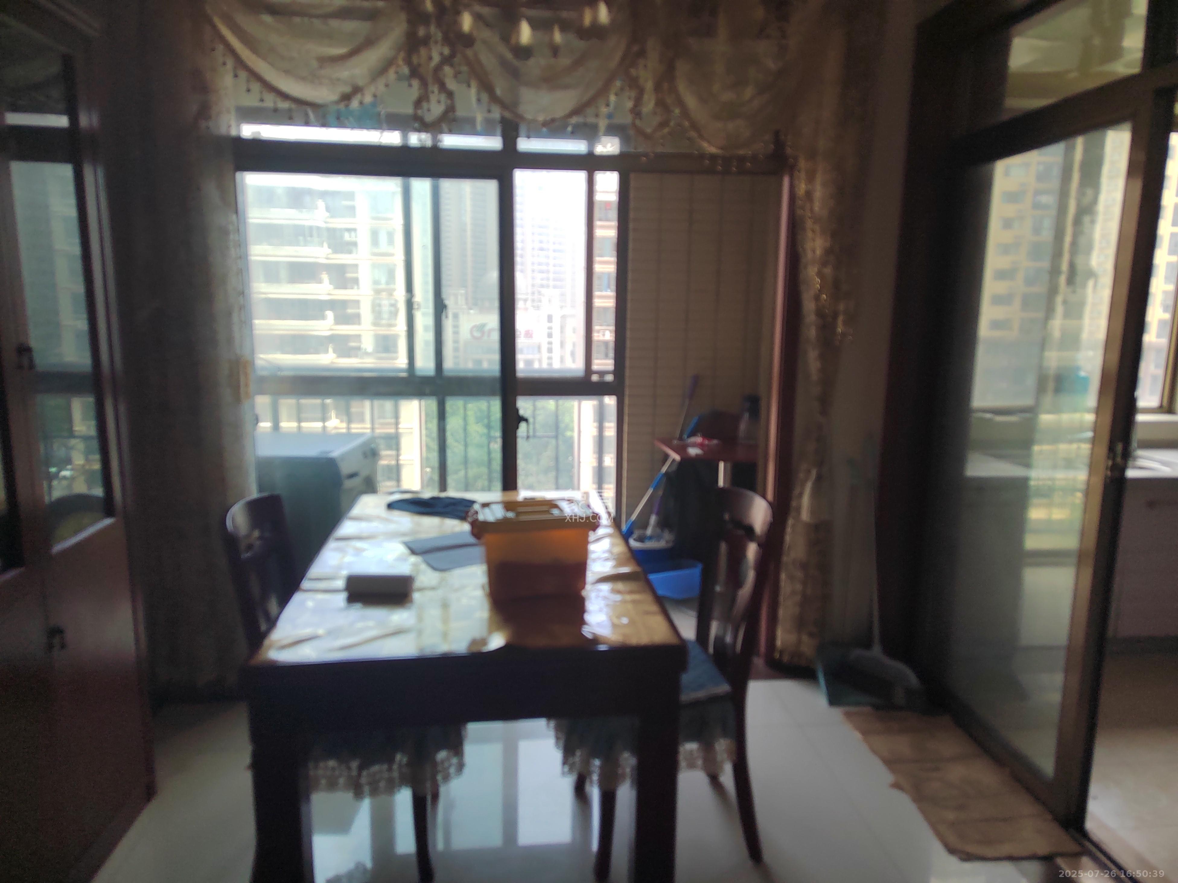 江山帝景雅典 3室2厅2卫 2800.0元/月 江山帝景雅典 3室2厅2卫 2800.0元/月室内图