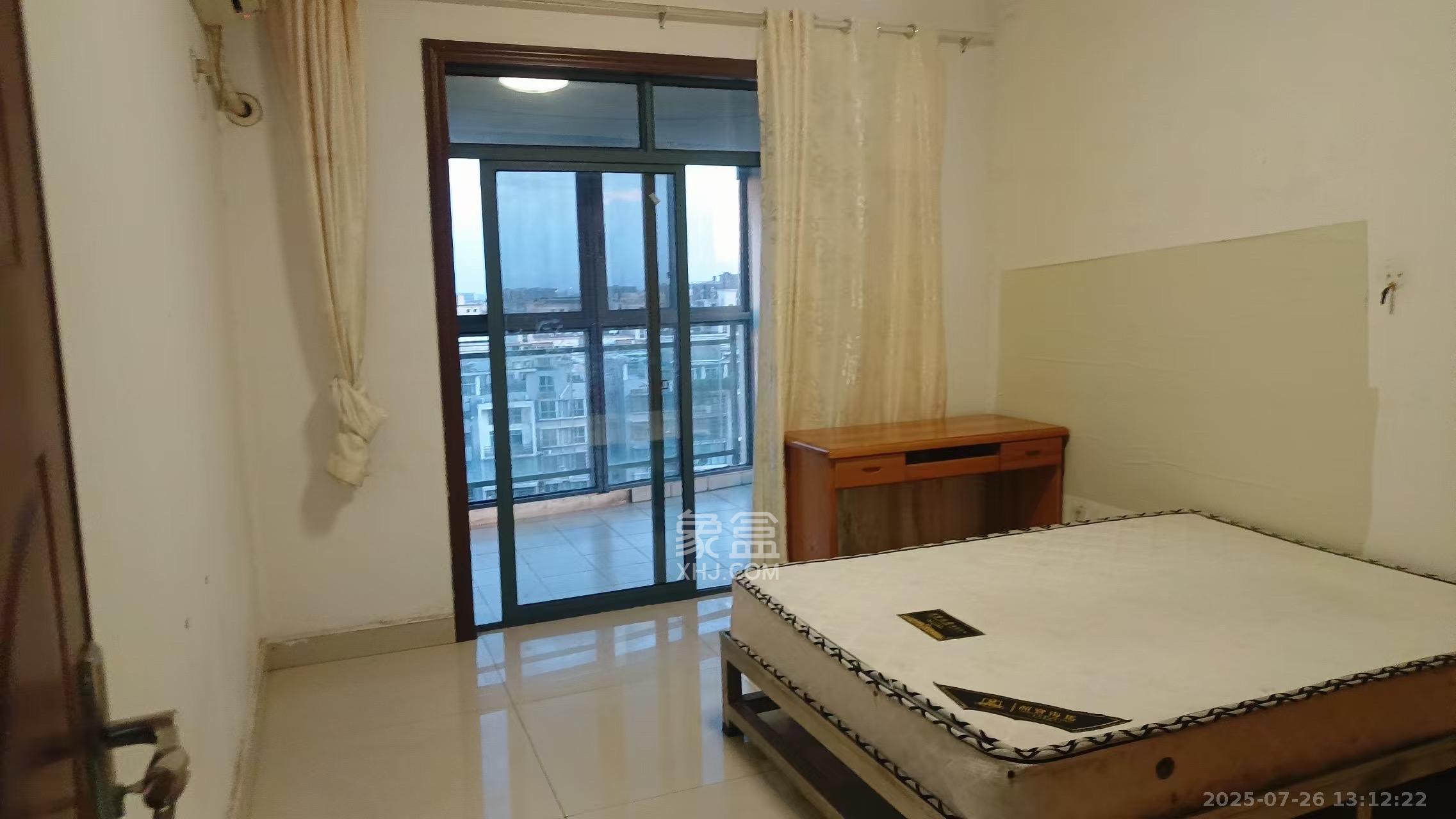 巢之恋 3室2厅1卫 2300.0元/月 巢之恋 3室2厅1卫 2300.0元/月室内图