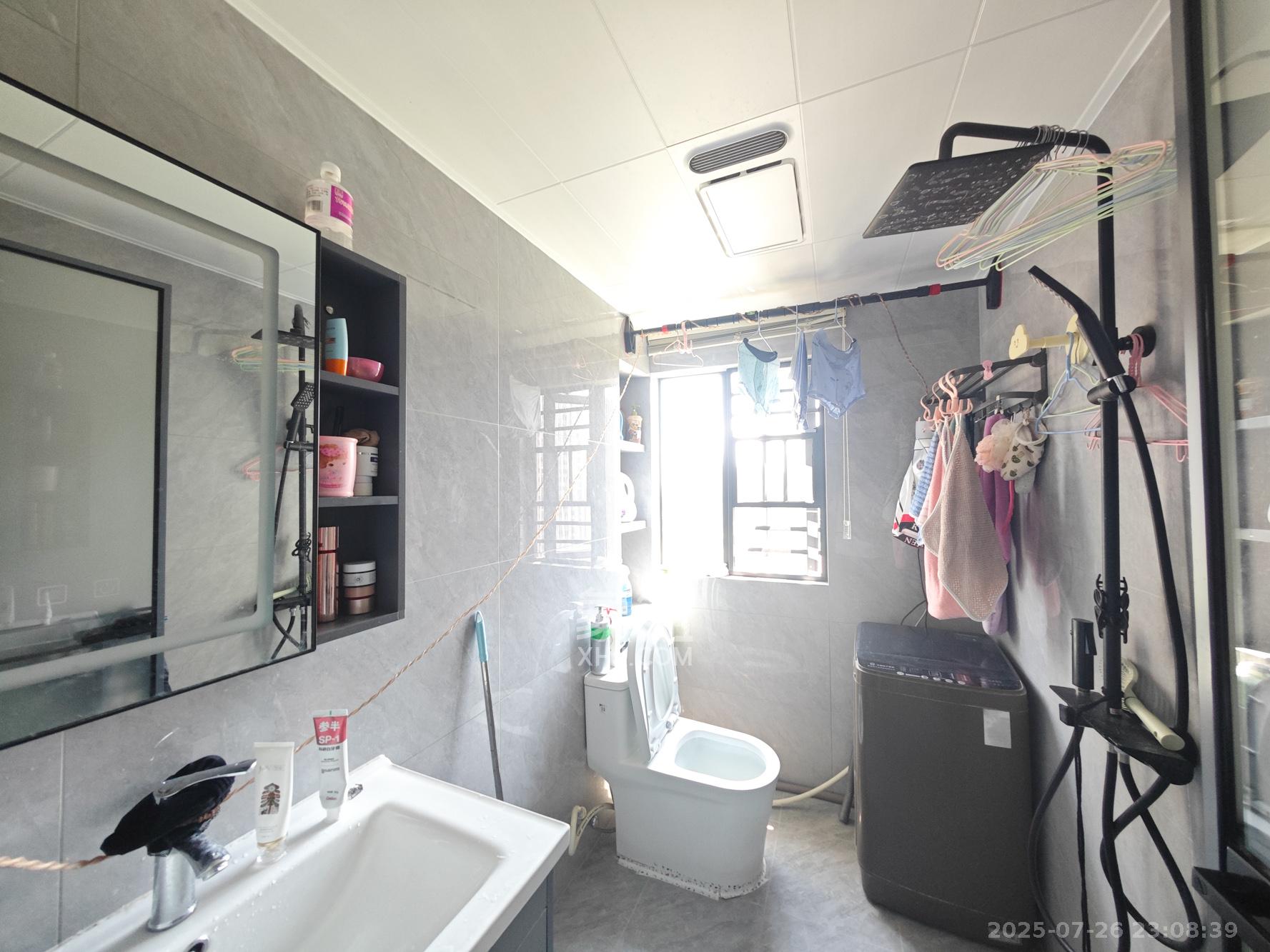 星发东宸花园 4室2厅2卫 111.8万 星发东宸花园 4室2厅2卫 111.8万卫生间