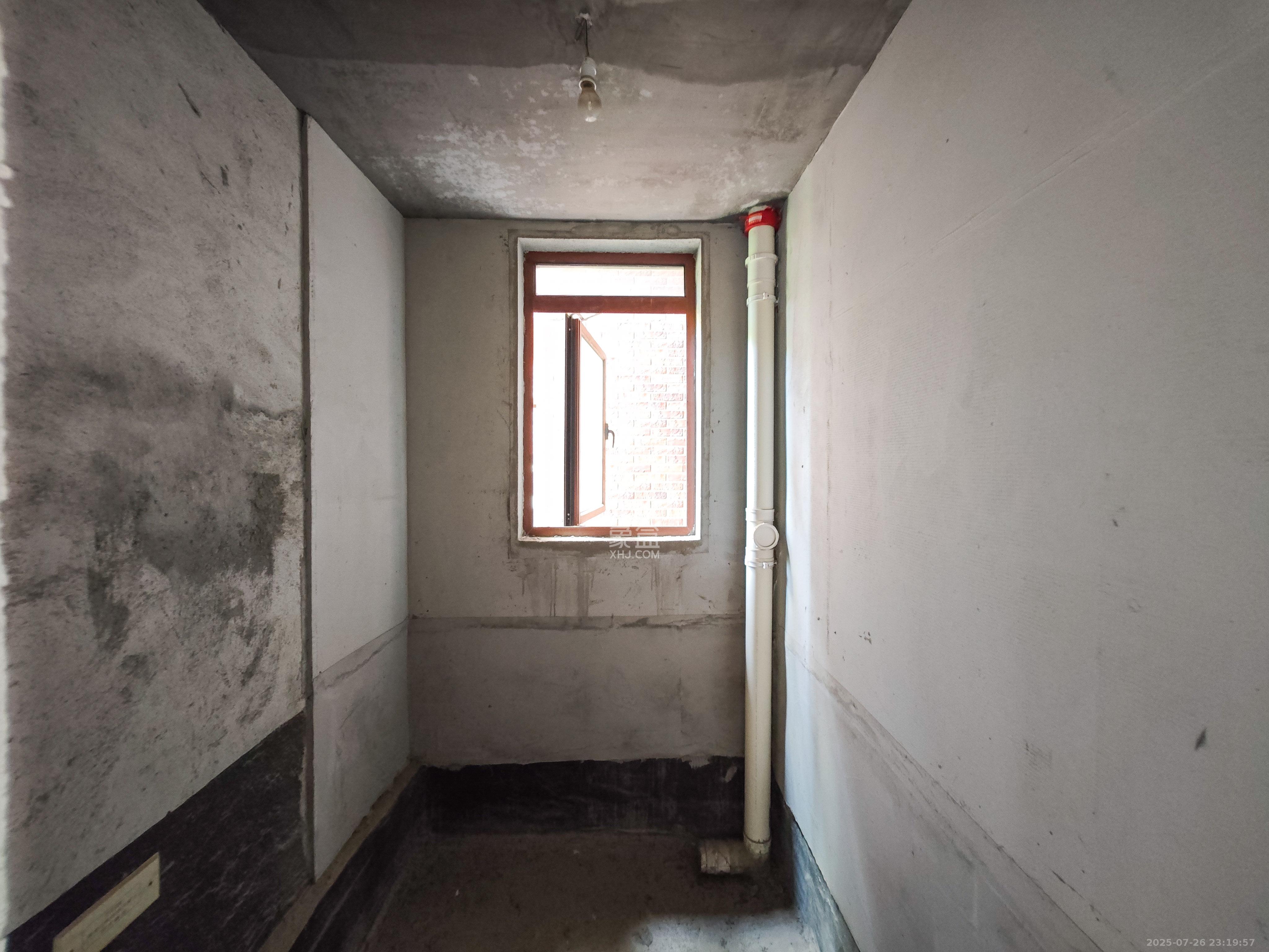 顺天御岭 4室2厅2卫 110.0万 顺天御岭 4室2厅2卫 110.0万卫生间