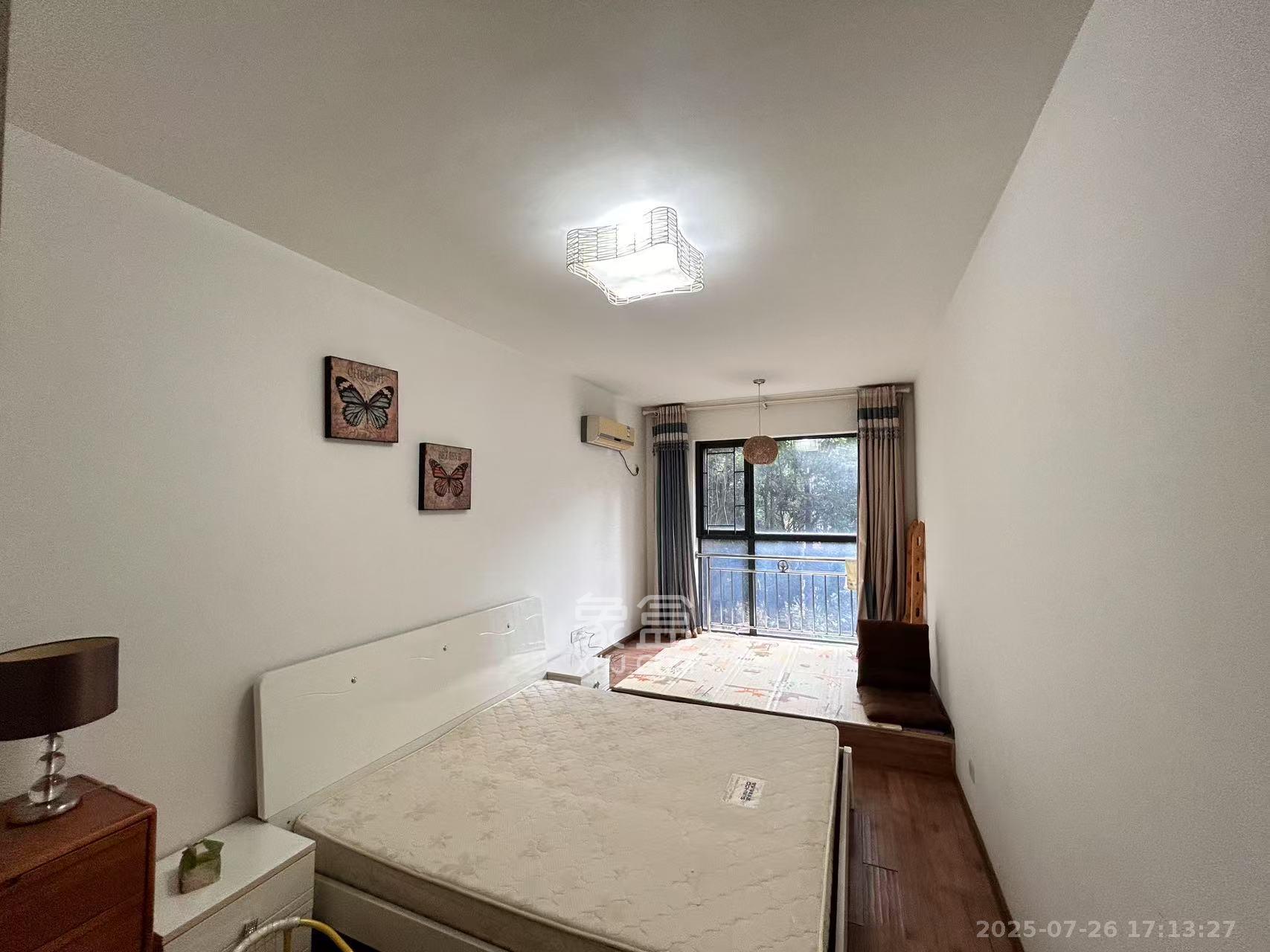 长盛岚庭 3室2厅2卫 2500.0元/月 长盛岚庭 3室2厅2卫 2500.0元/月室内图