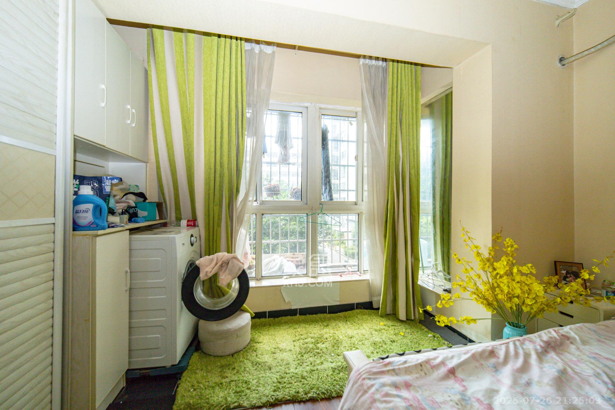 时代星城 1室1厅1卫 19.8万 时代星城 1室1厅1卫 19.8万阳台