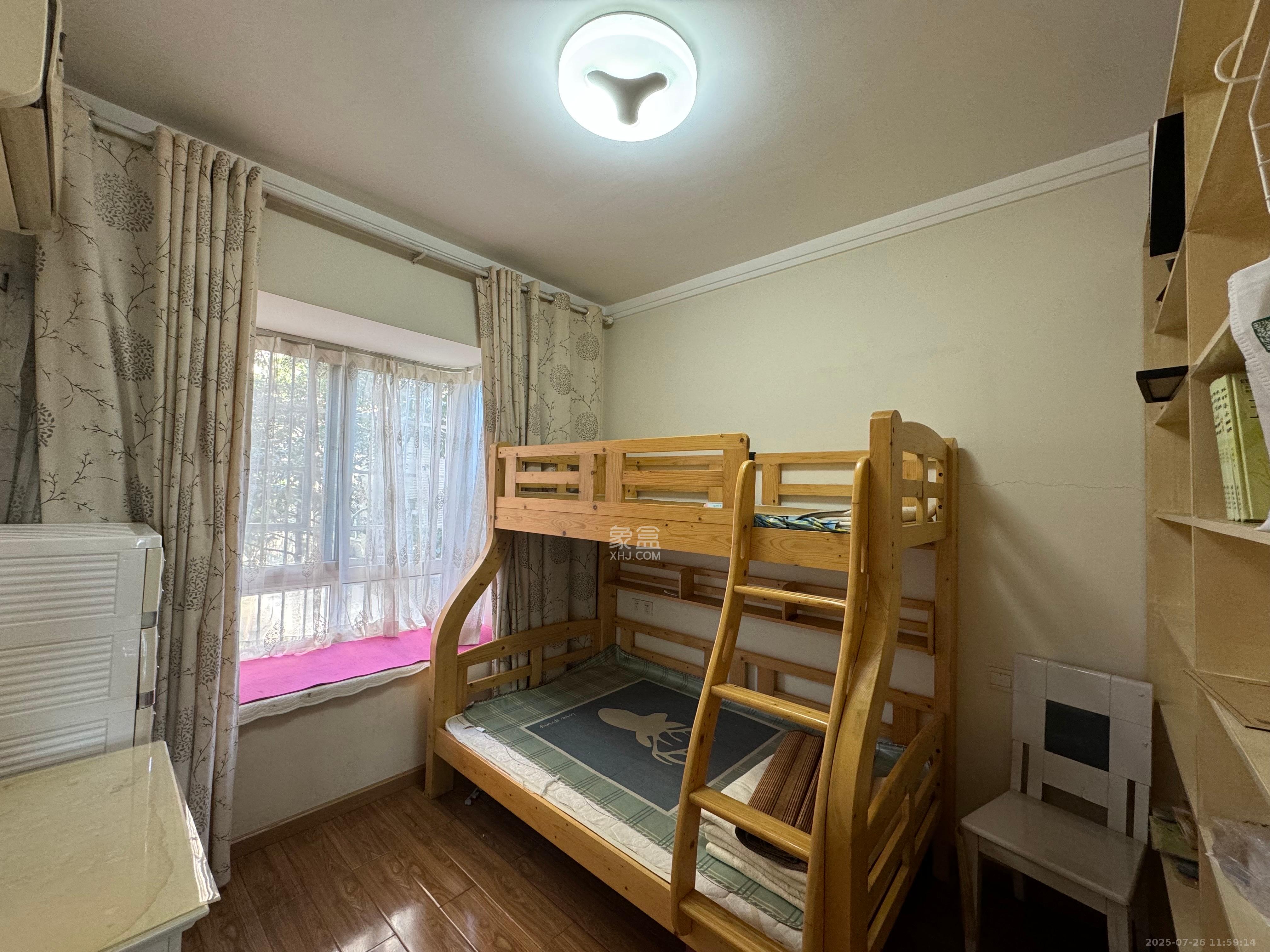 楚天中苑 3室2厅2卫 2000.0元/月 楚天中苑 3室2厅2卫 2000.0元/月室内图