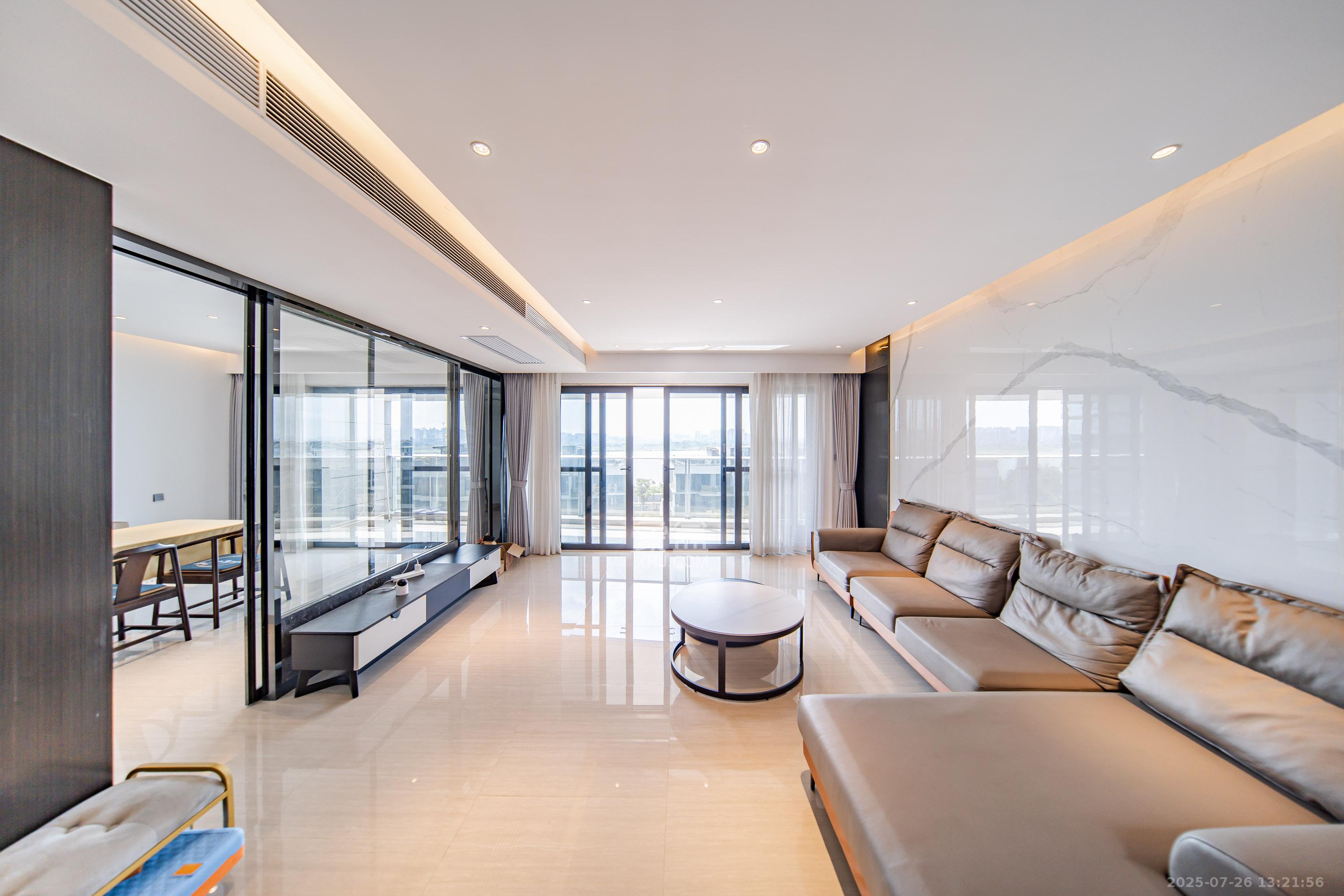 珠江颐德公馆 1室0厅0卫 315.0万 珠江颐德公馆 1室0厅0卫 315.0万客厅