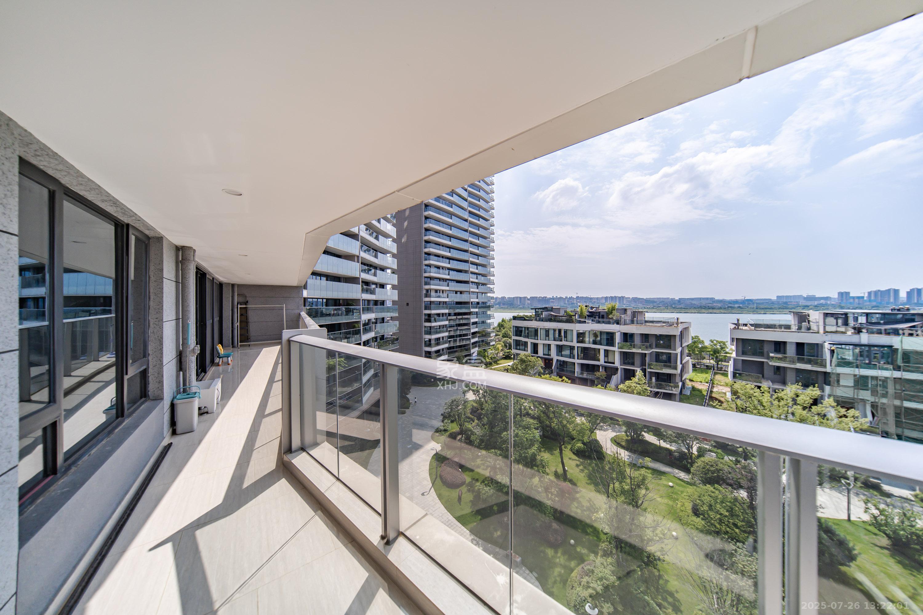 珠江颐德公馆 1室0厅0卫 315.0万 珠江颐德公馆 1室0厅0卫 315.0万阳台