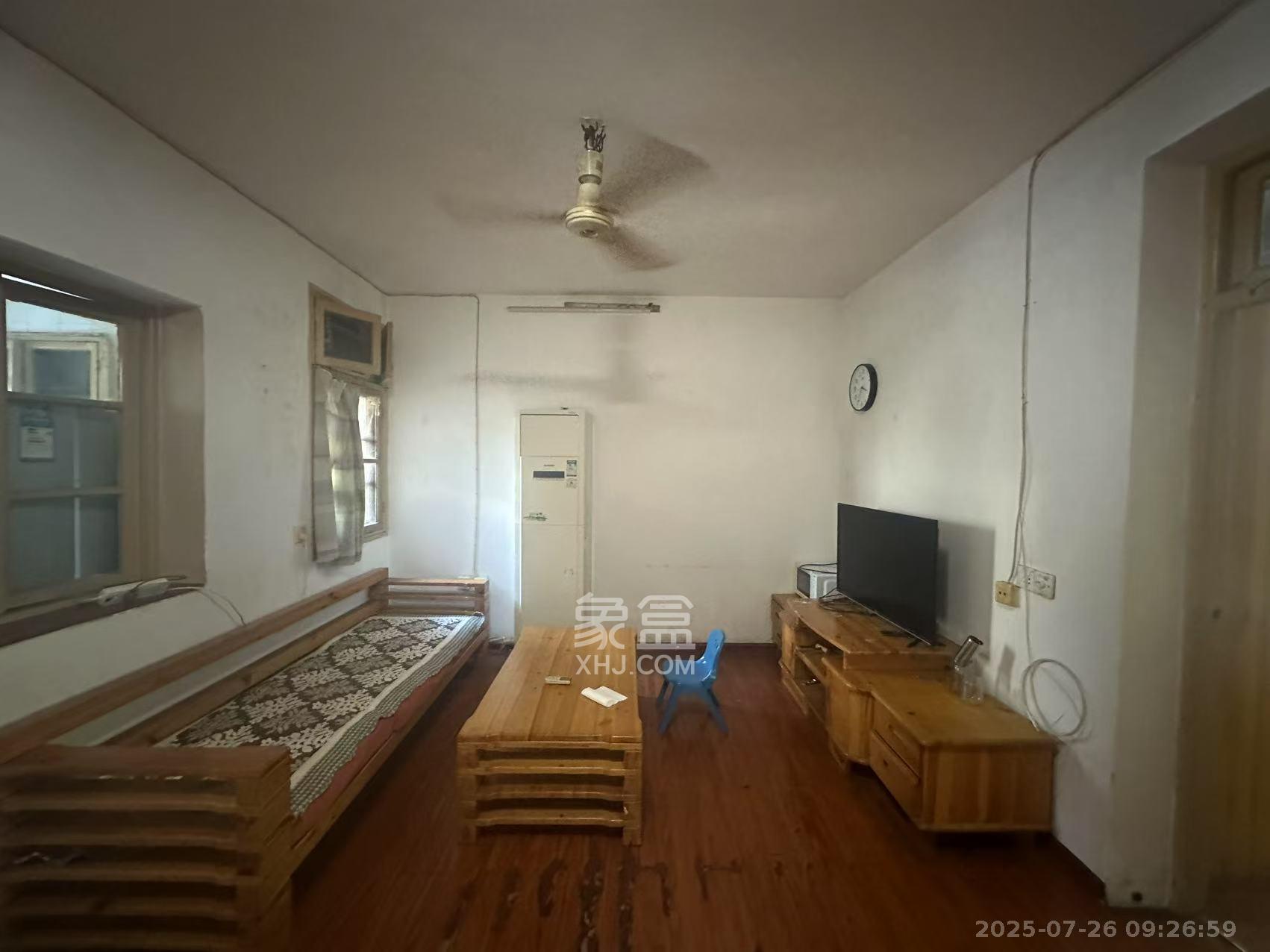 富雅坪社区（红墙巷）  2室1厅1卫    2000.0元/月室内图