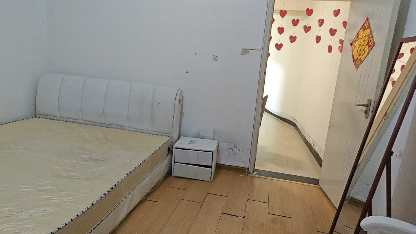 富南公寓 1室1厅1卫 1400.0元/月 富南公寓 1室1厅1卫 1400.0元/月室内图