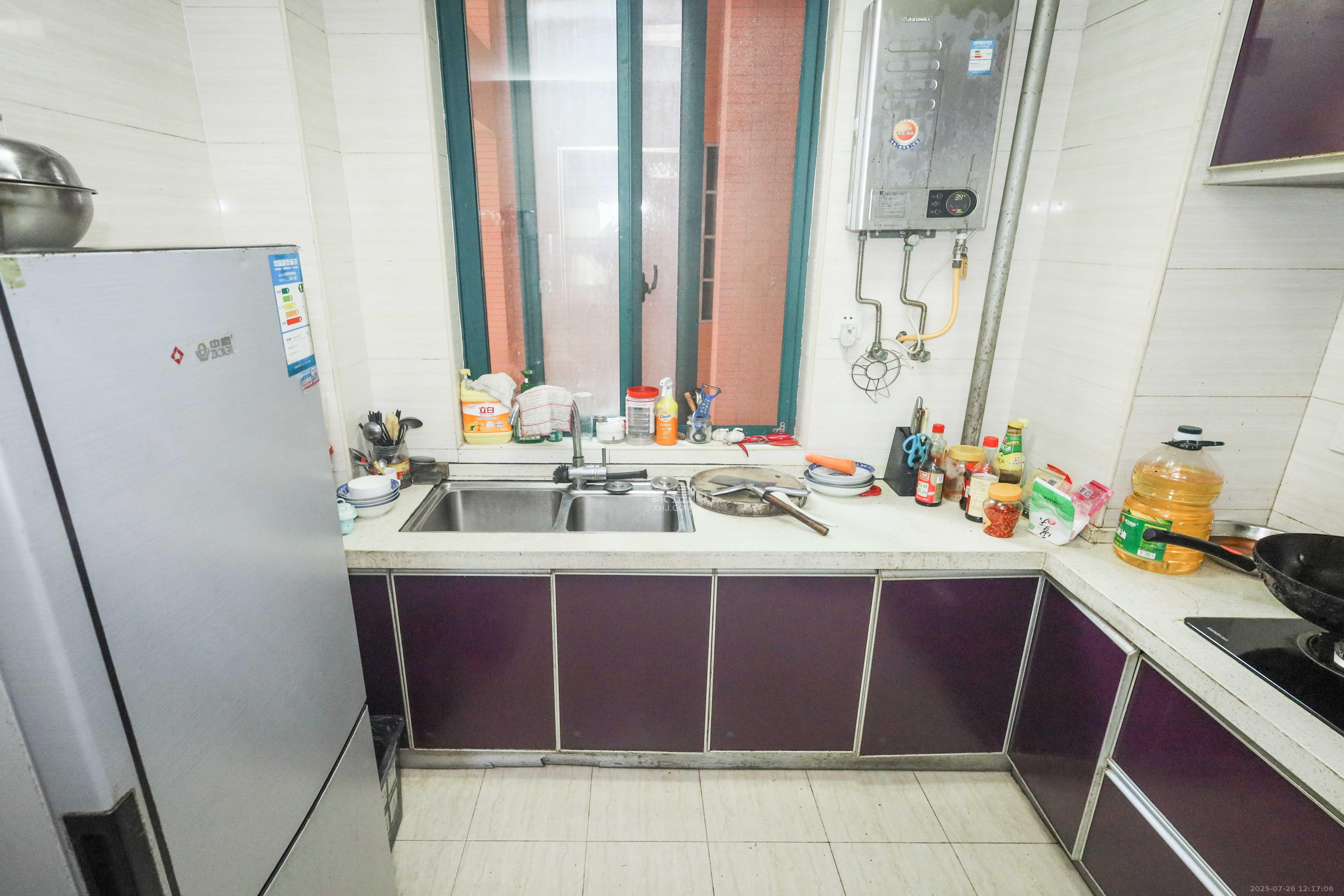 桔洲新苑(桔洲印象)  3室2厅2卫    106.8万 桔洲新苑(桔洲印象)  3室2厅2卫    106.8万厨房