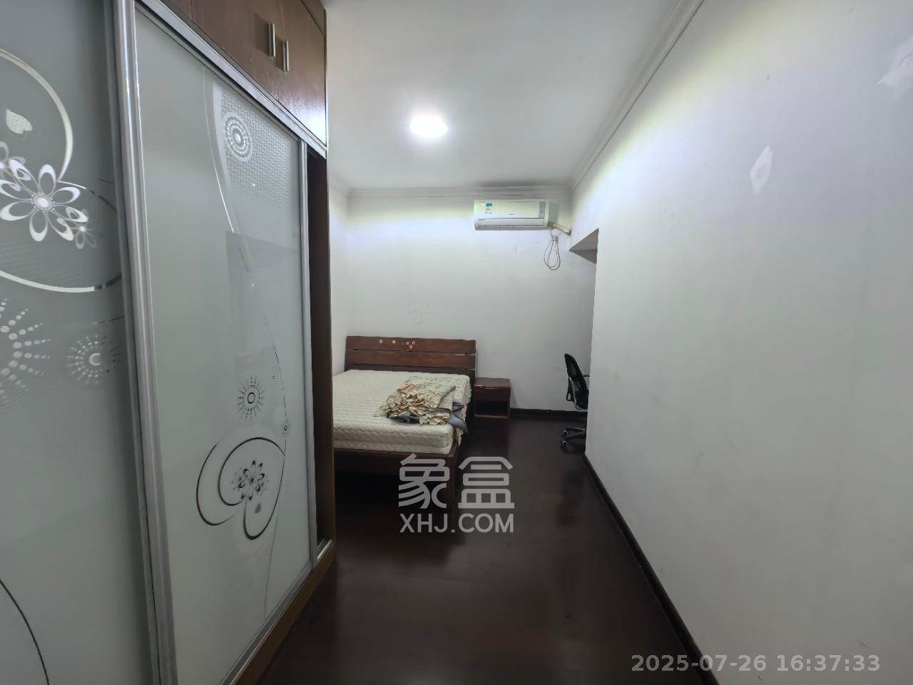 中海国际一期  3室2厅1卫   2200.00元/月室内图1