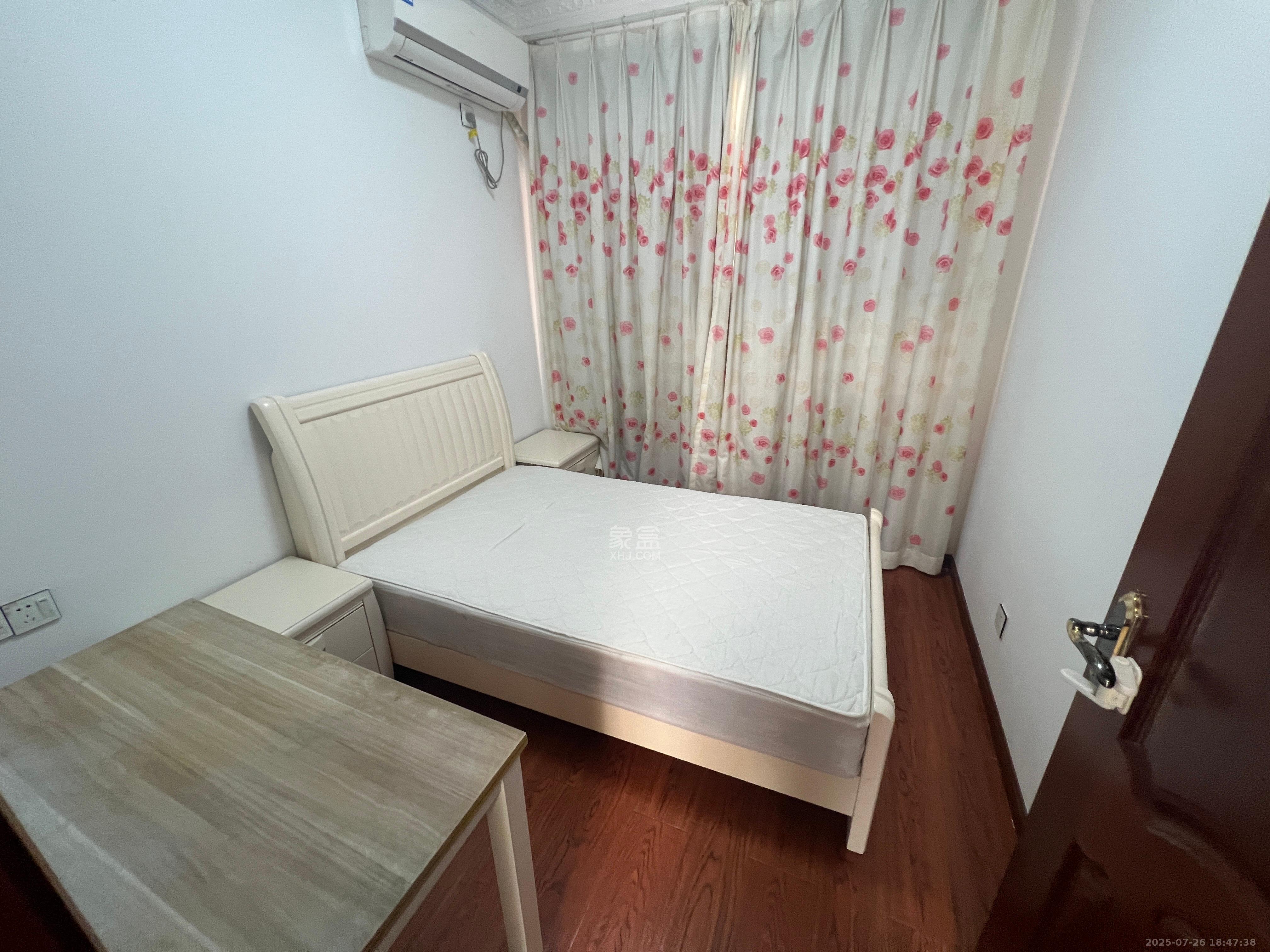 钱隆首府(福晟御园)  3室2厅2卫    3500.0元/月 钱隆首府(福晟御园)  3室2厅2卫    3500.0元/月室内图