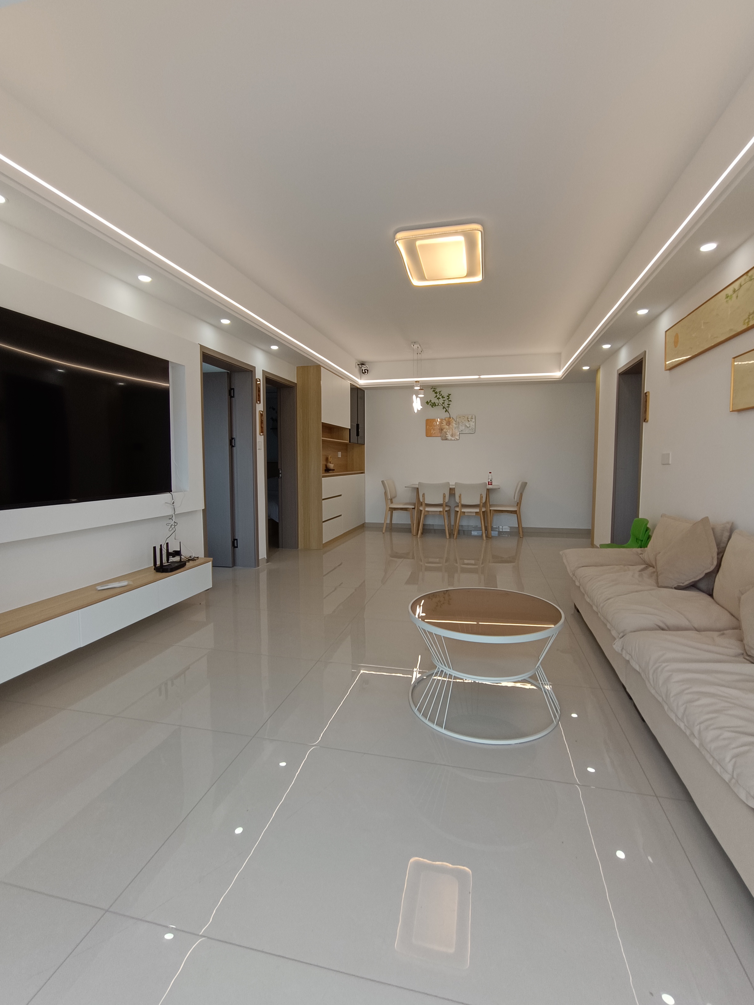 宁邦广场 3室2厅2卫 2000.0元/月 宁邦广场 3室2厅2卫 2000.0元/月室内图