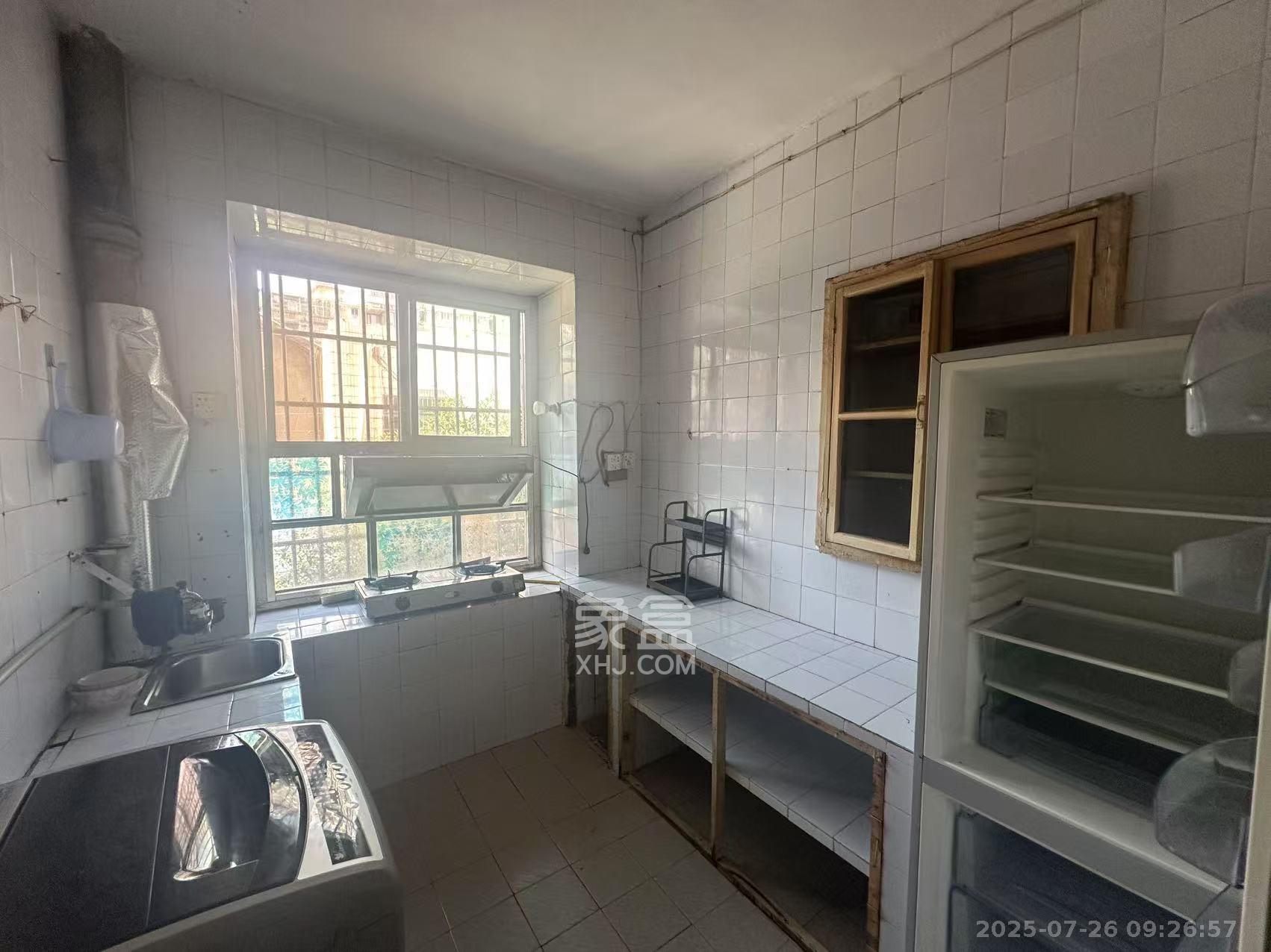 富雅坪社区（红墙巷）  2室1厅1卫    2000.0元/月室内图