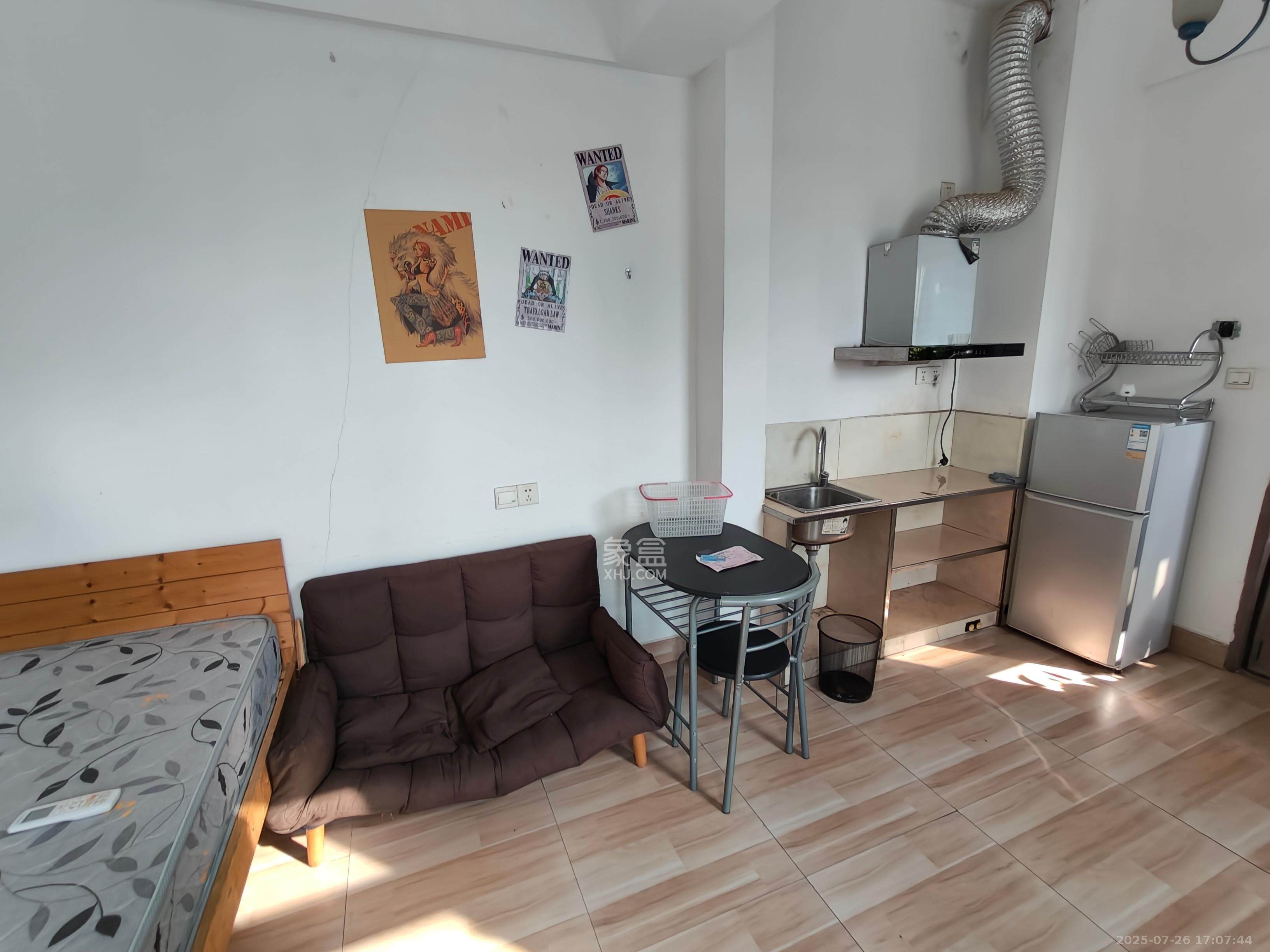 新世界广场 1室0厅1卫 1300.0元/月 新世界广场 1室0厅1卫 1300.0元/月室内图