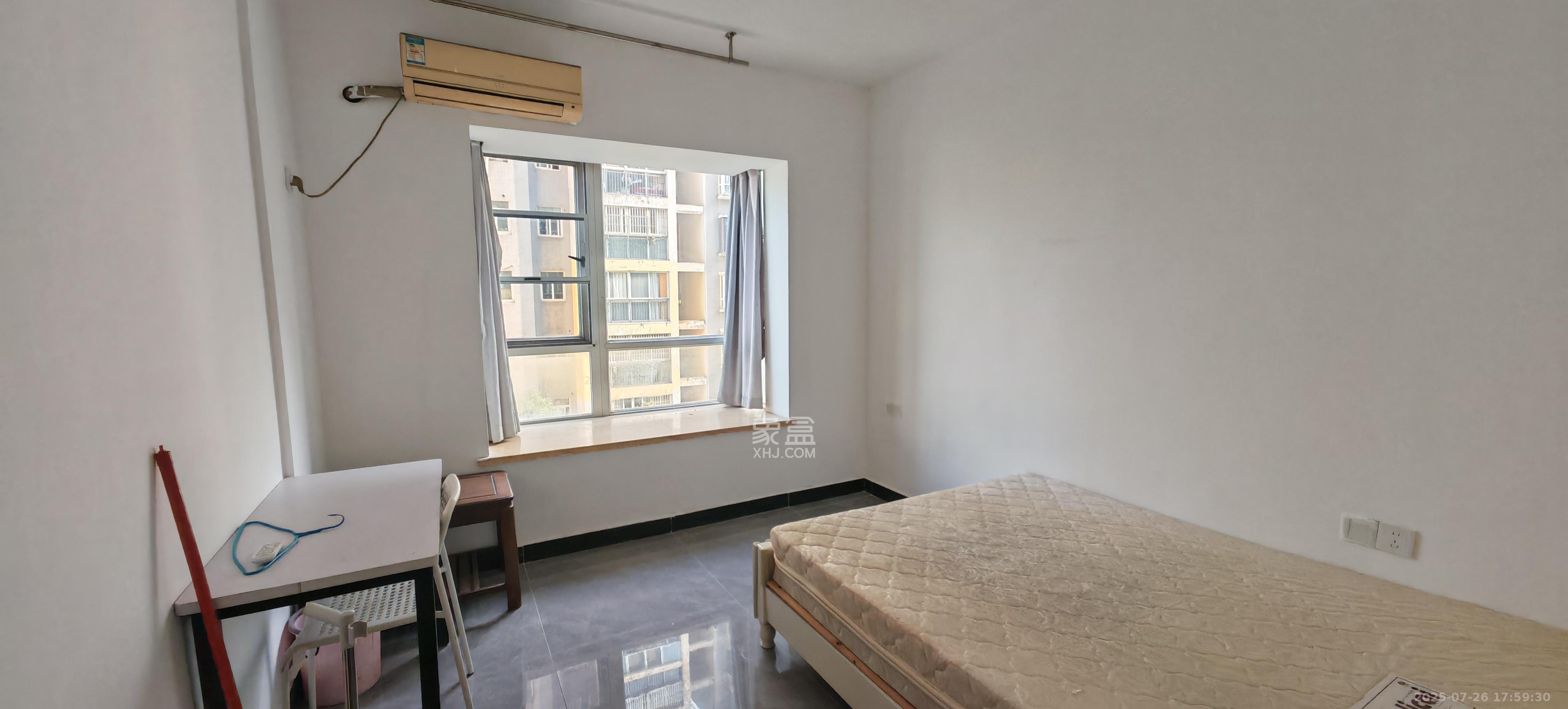 生活艺术城 4室2厅1卫 2100.0元/月 生活艺术城 4室2厅1卫 2100.0元/月室内图